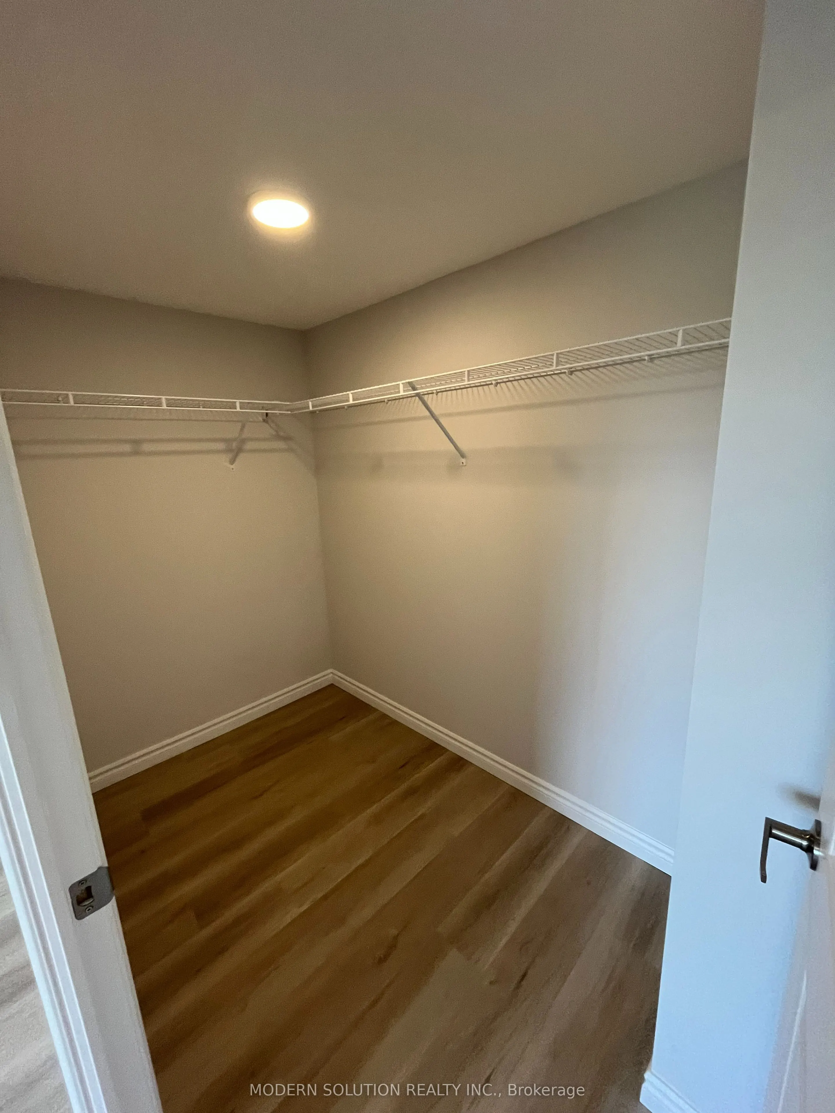 425 Watson Parkway N, #412