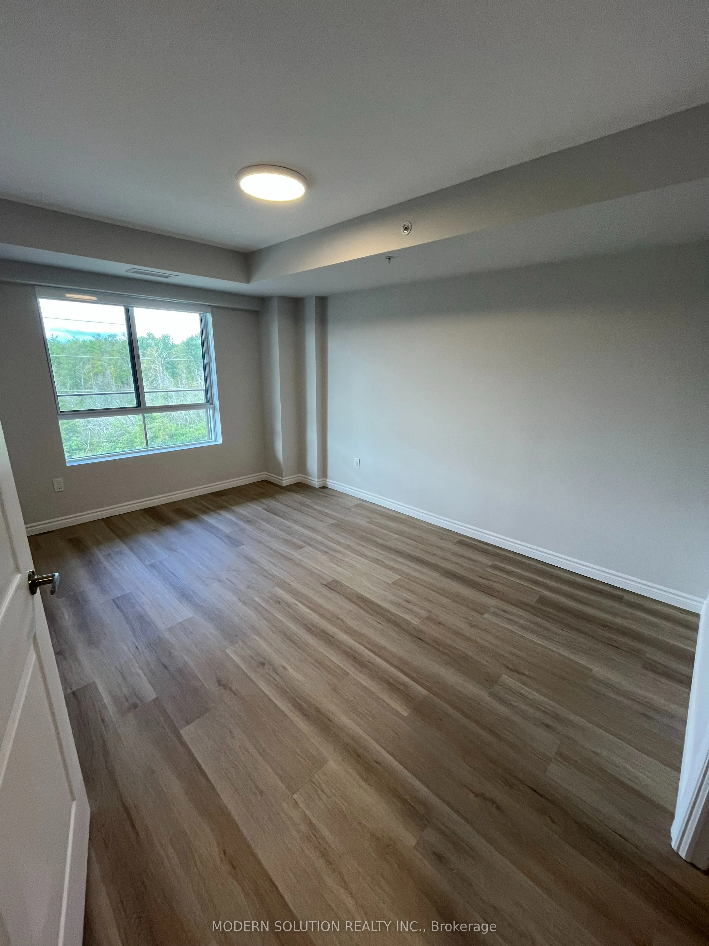 425 Watson Parkway N, #412