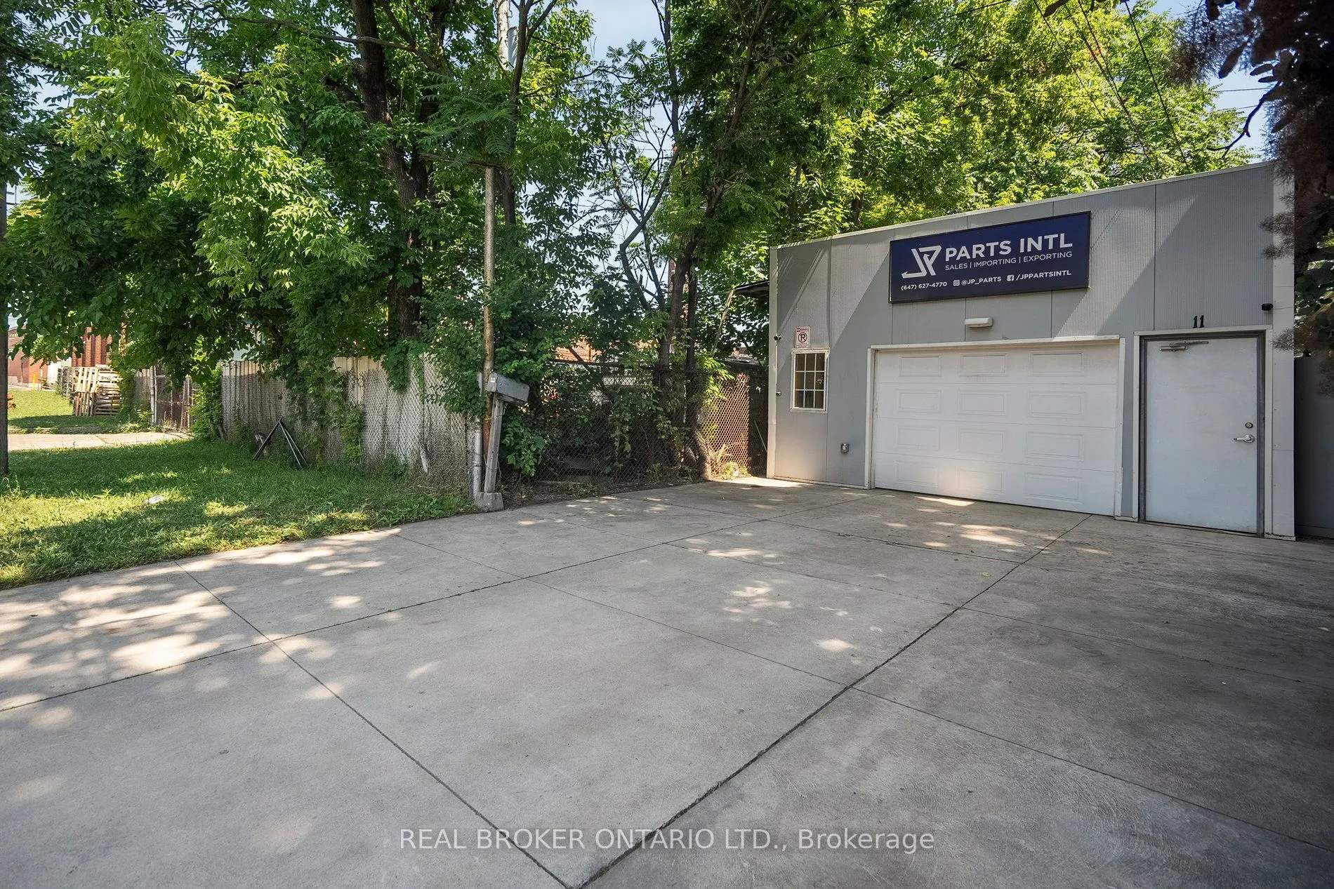 11 Whitfield Avenue