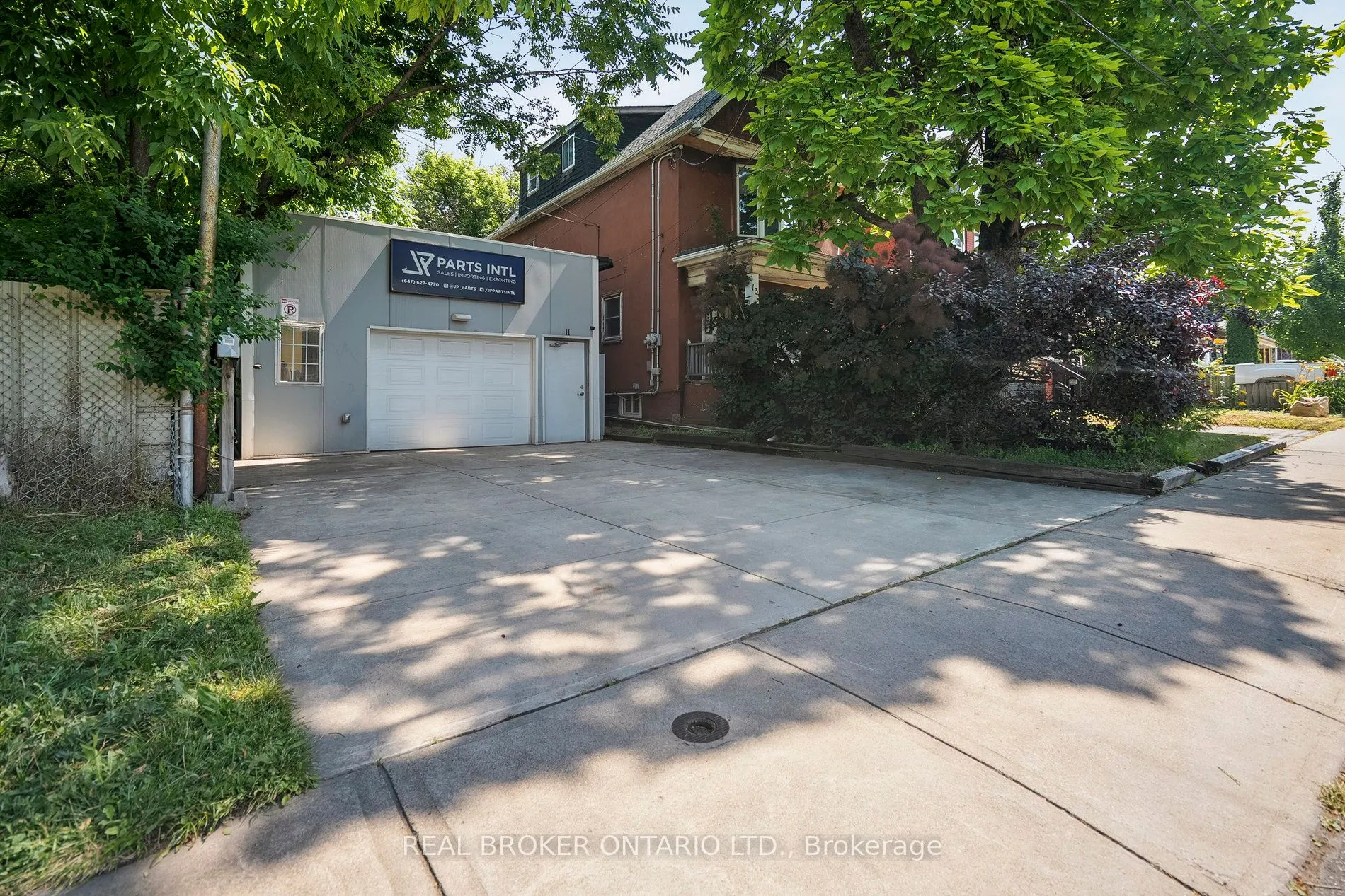 11 Whitfield Avenue