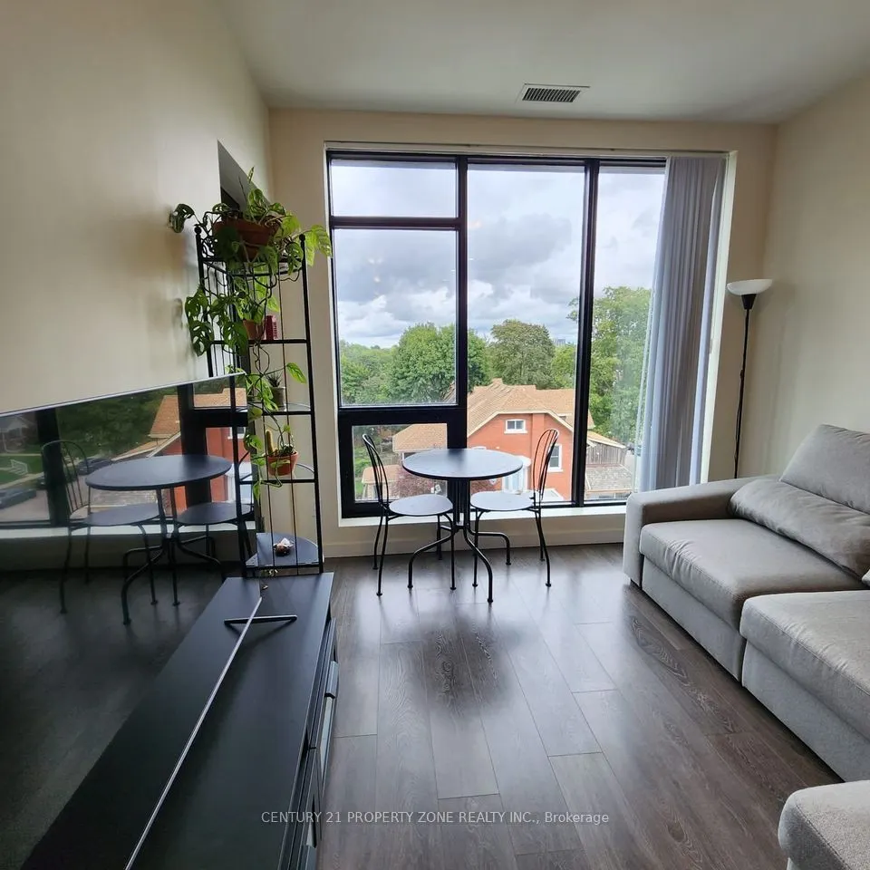 690 King Street W, #415