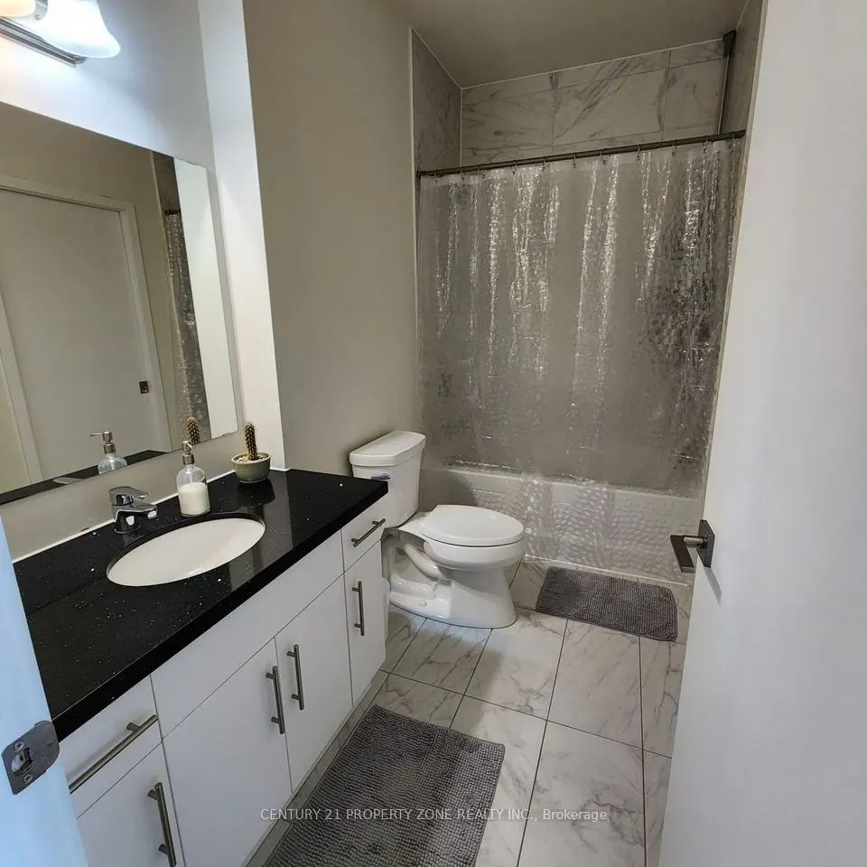 690 King Street W, #415