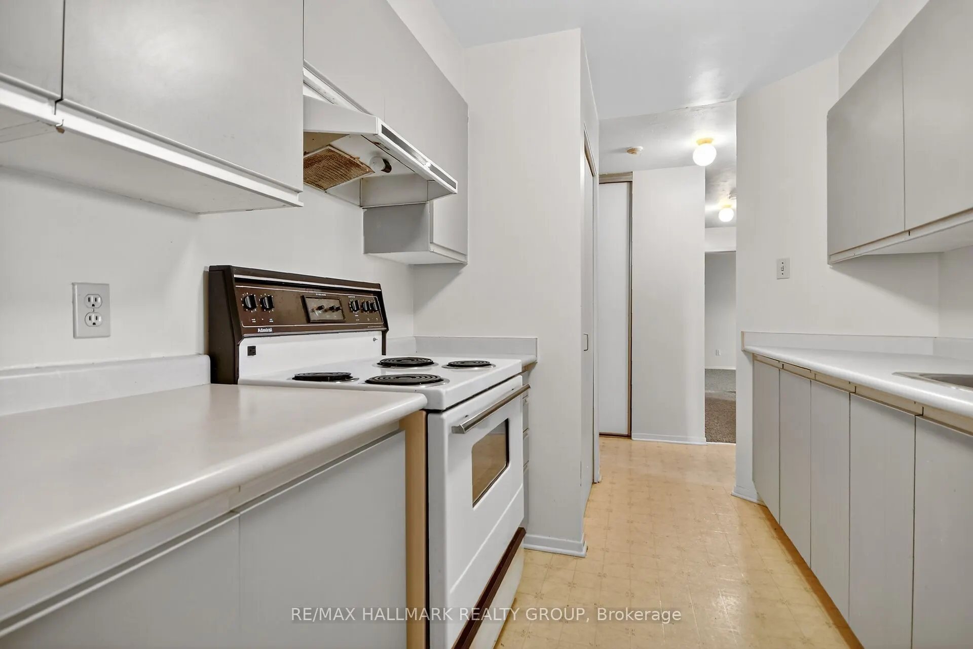 270 Brittany Drive, #306