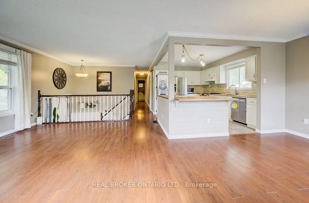 7 Folkstone Crescent
