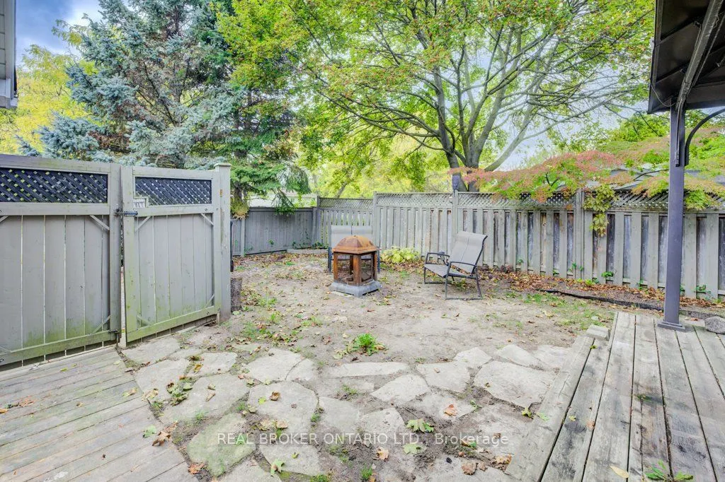 7 Folkstone Crescent