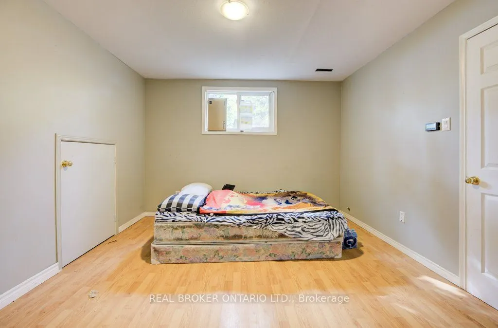 7 Folkstone Crescent