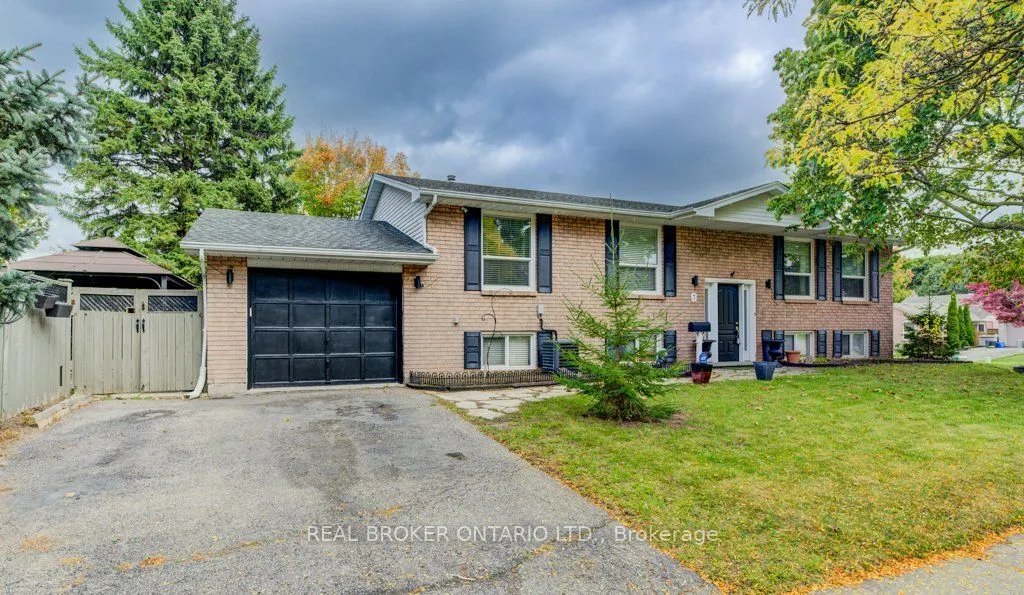 7 Folkstone Crescent
