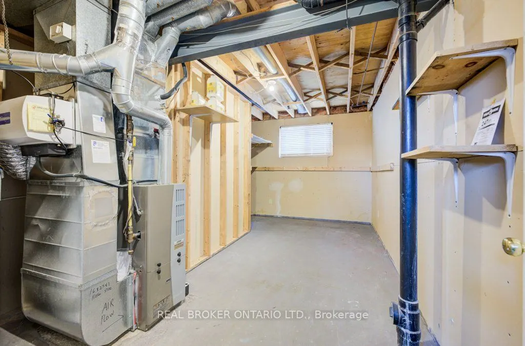 7 Folkstone Crescent