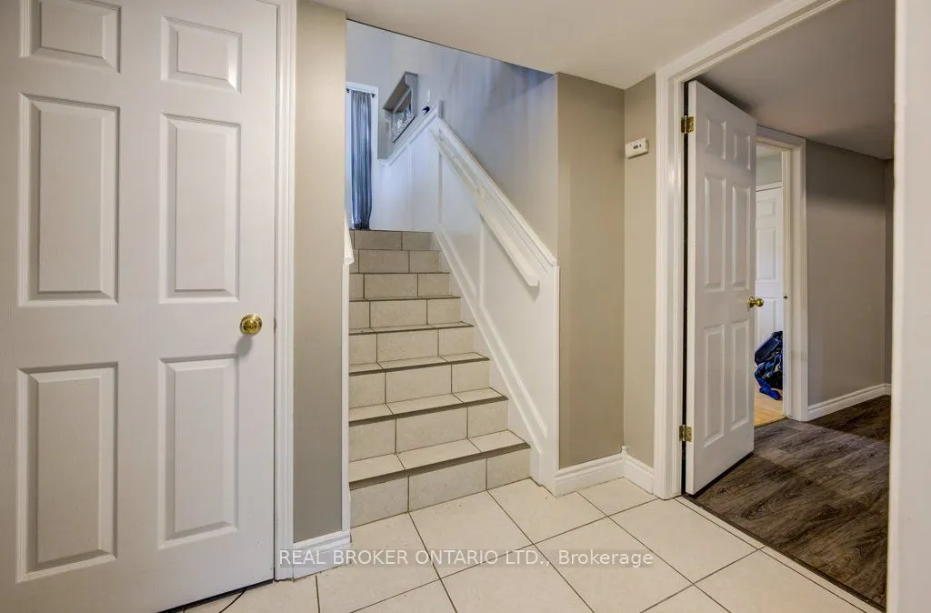 7 Folkstone Crescent
