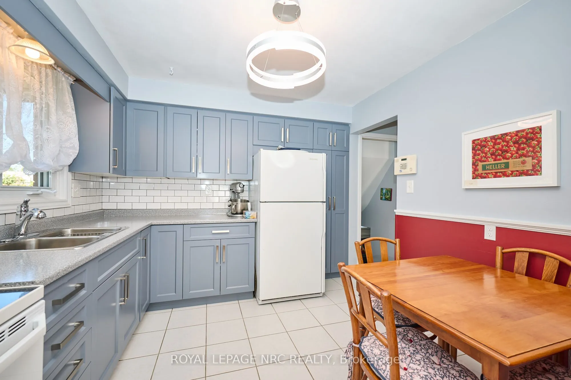 73 ROEHAMPTON Avenue