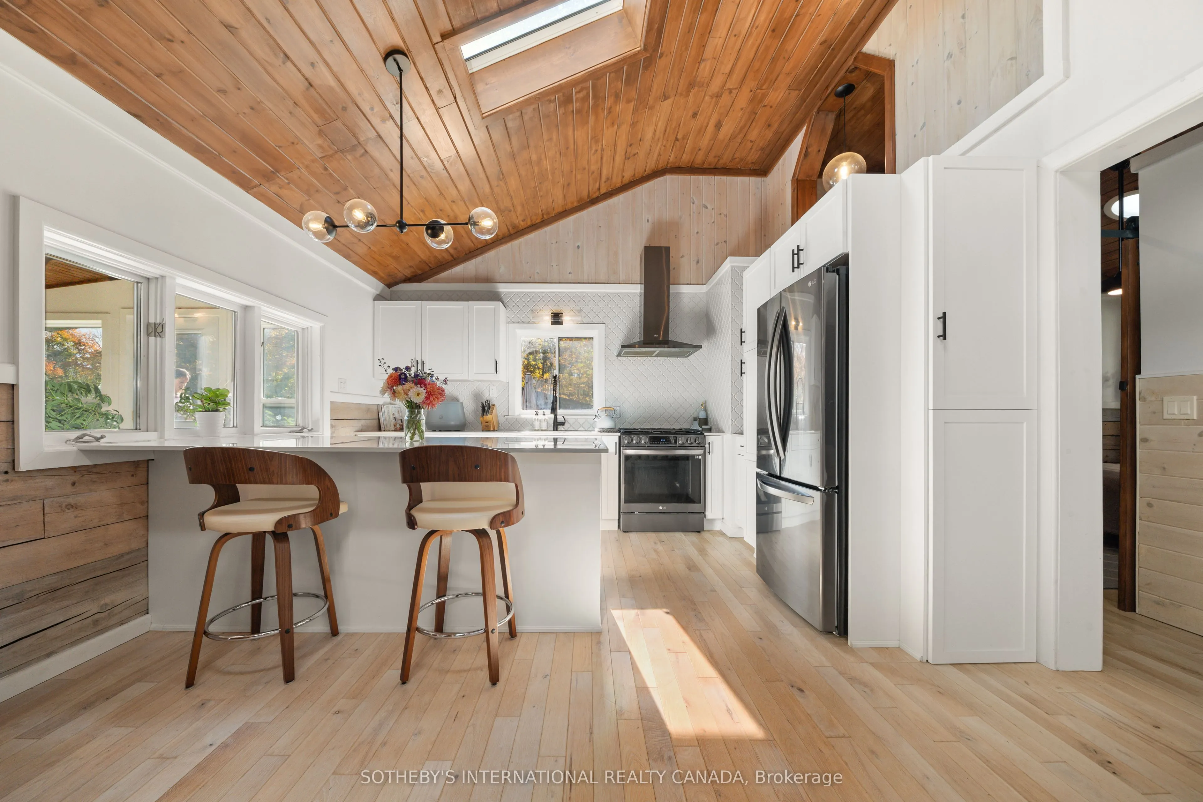 220 Easterbrook Road S