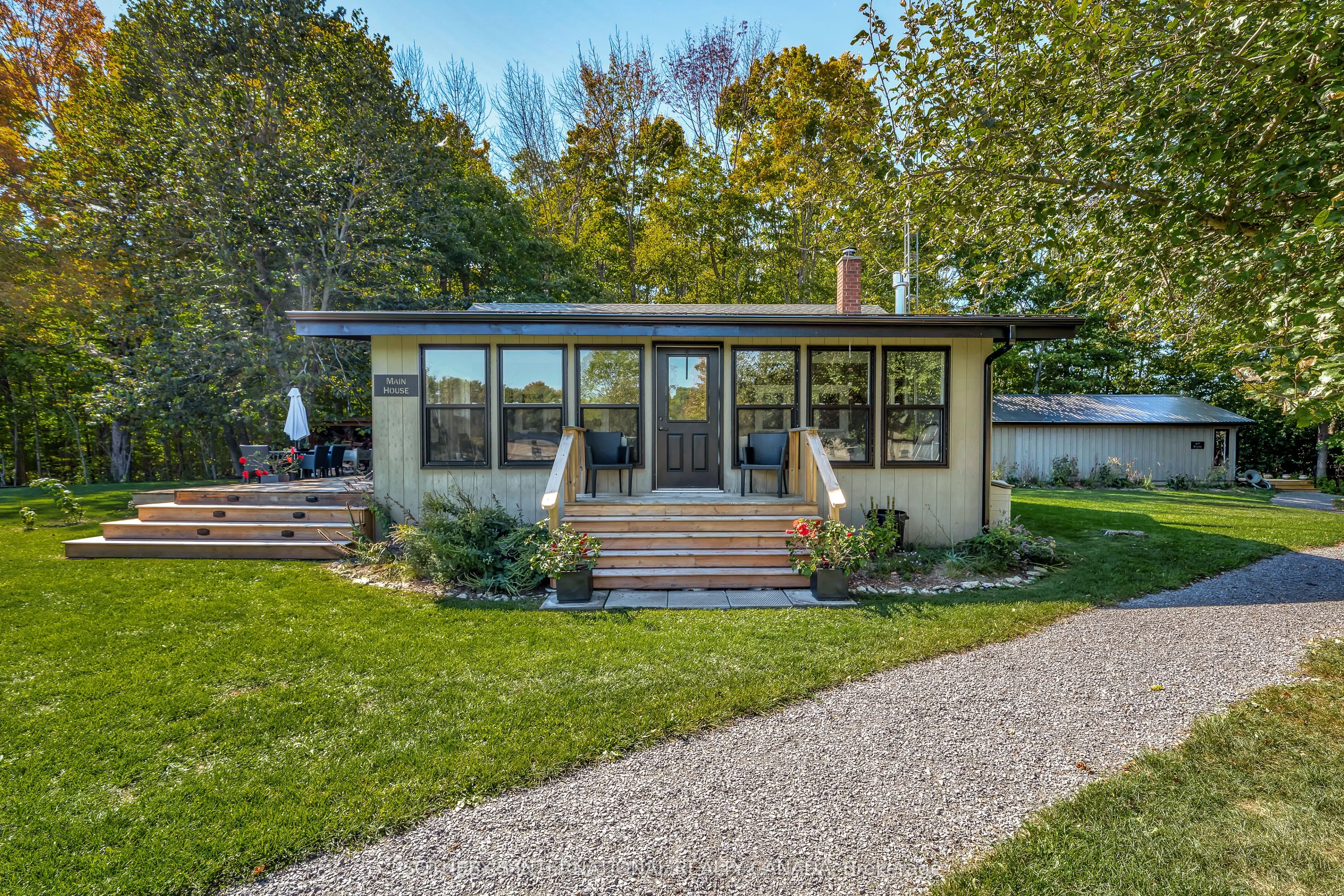 220 Easterbrook Road S