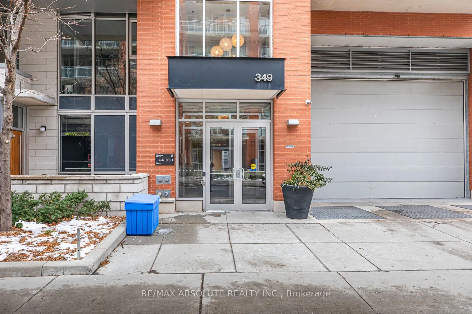 349 Mcleod Street, #422