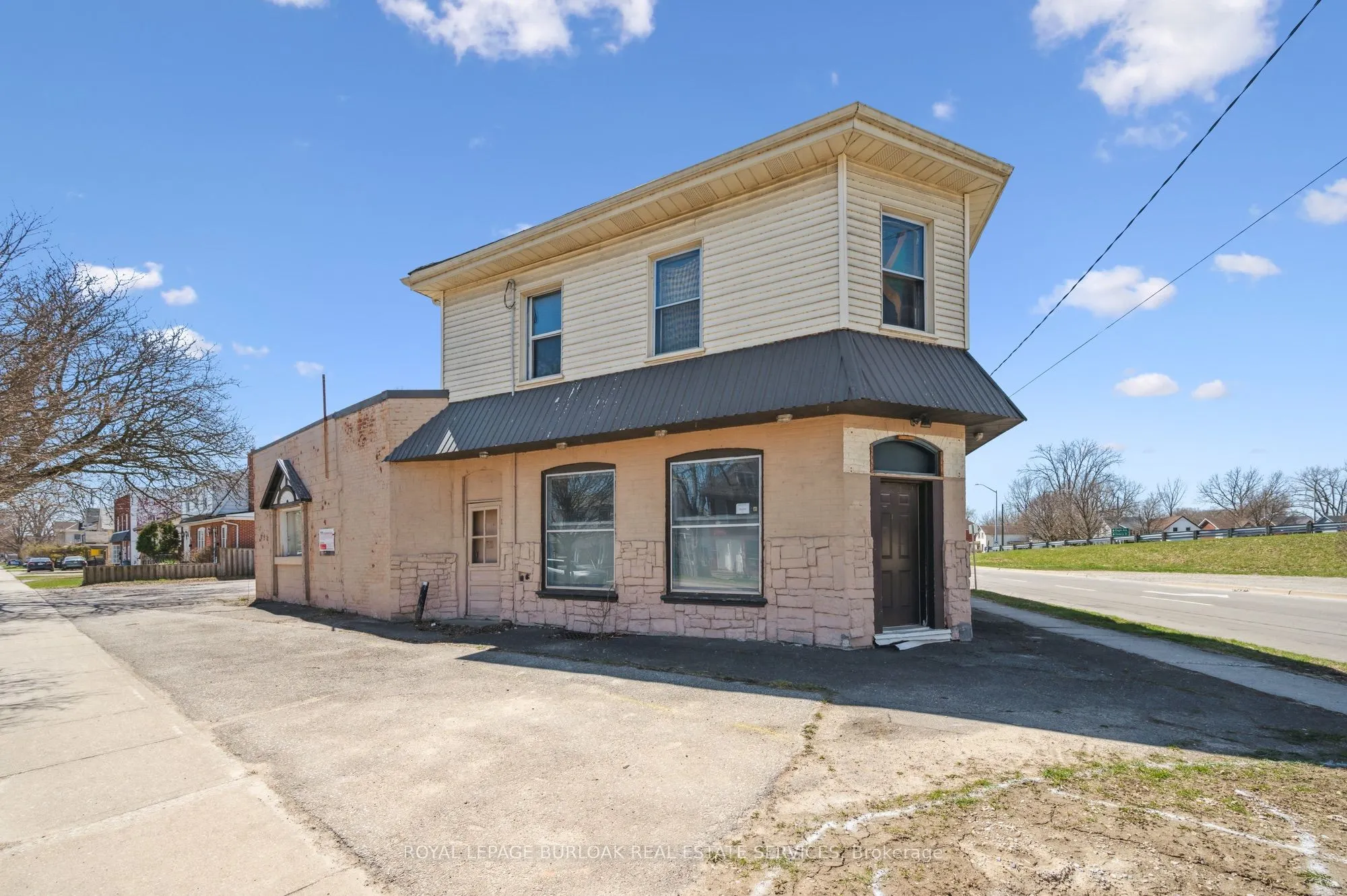 75-79 Erie Avenue