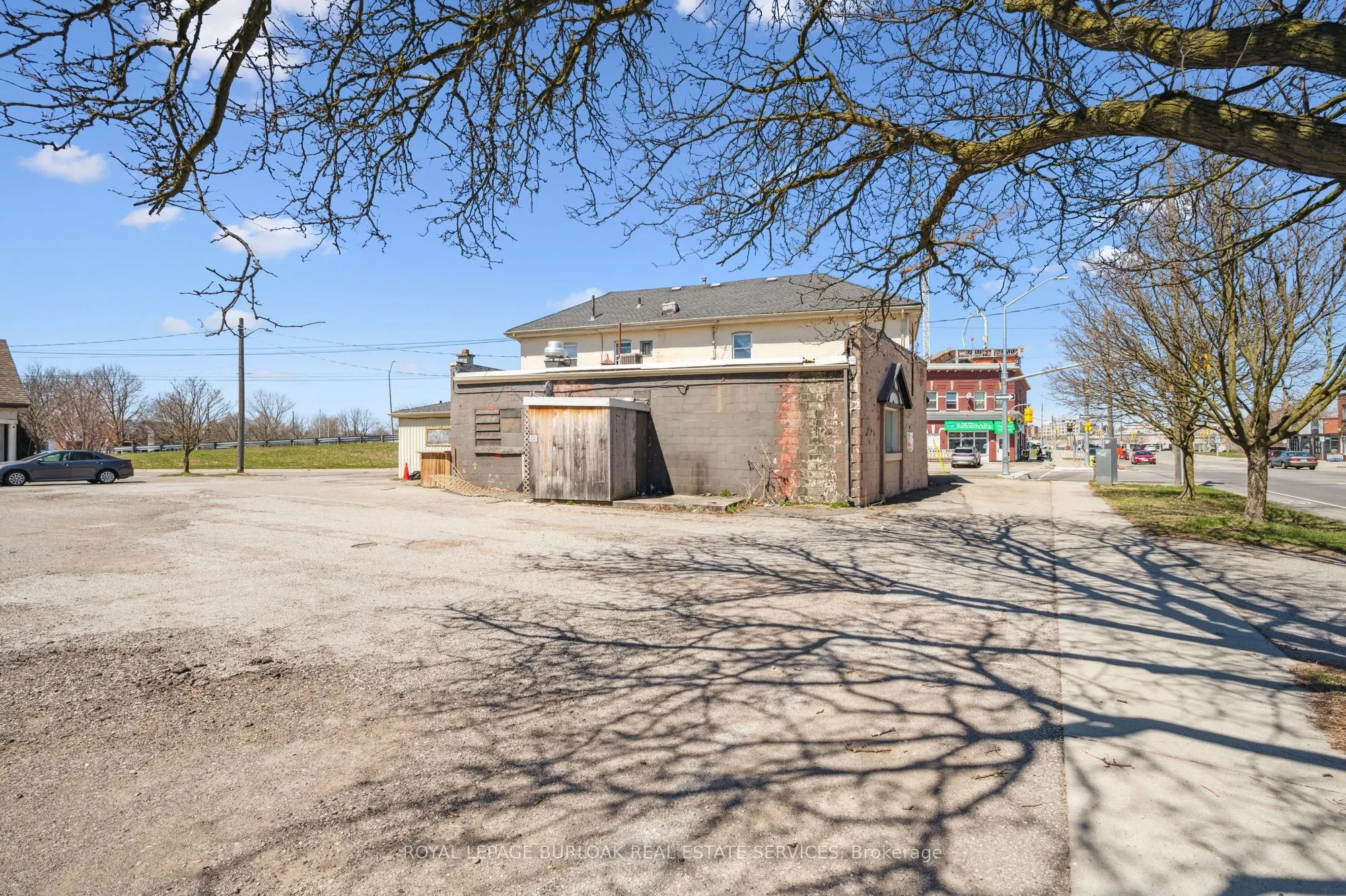 75-79 Erie Avenue