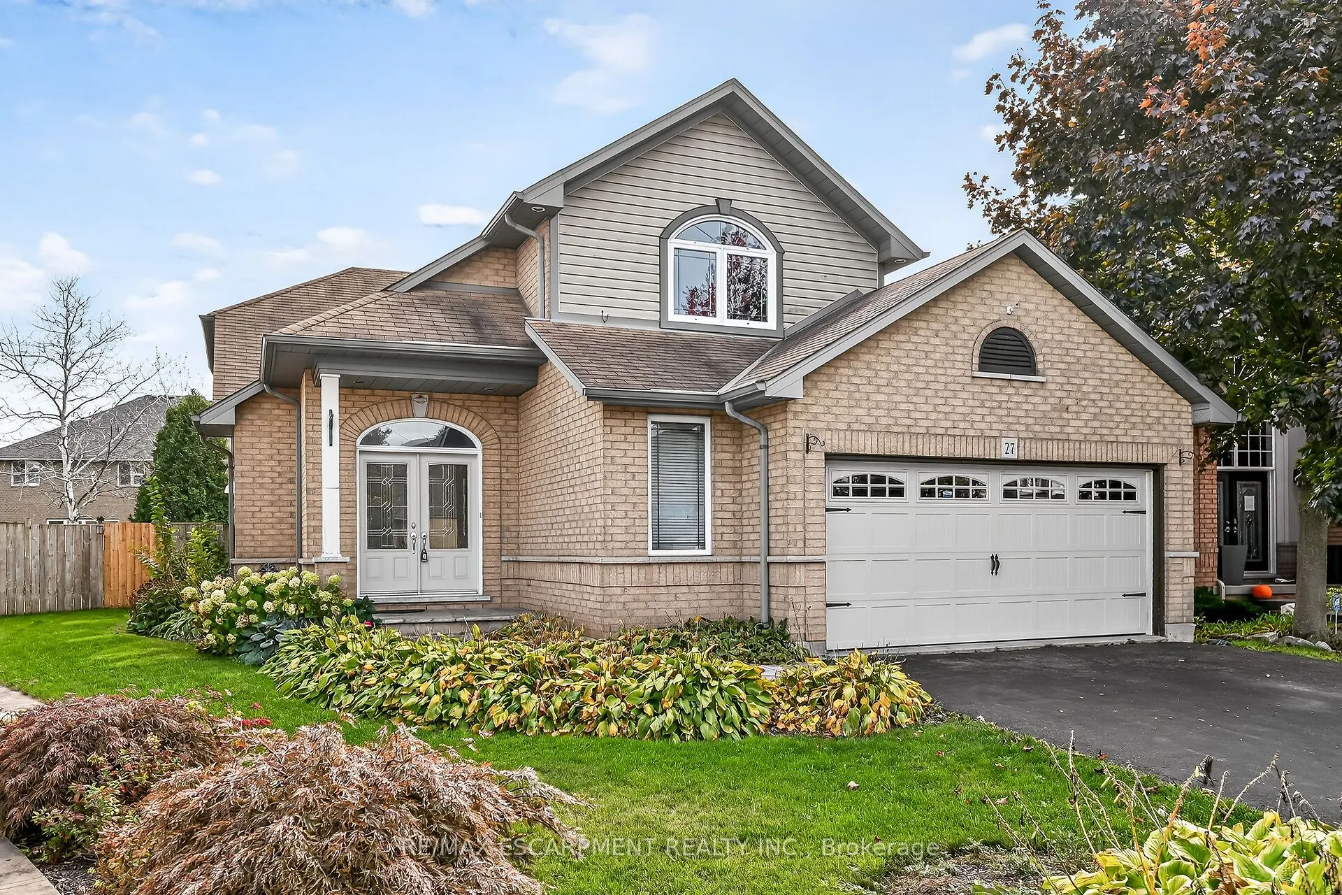 27 SURREY Drive