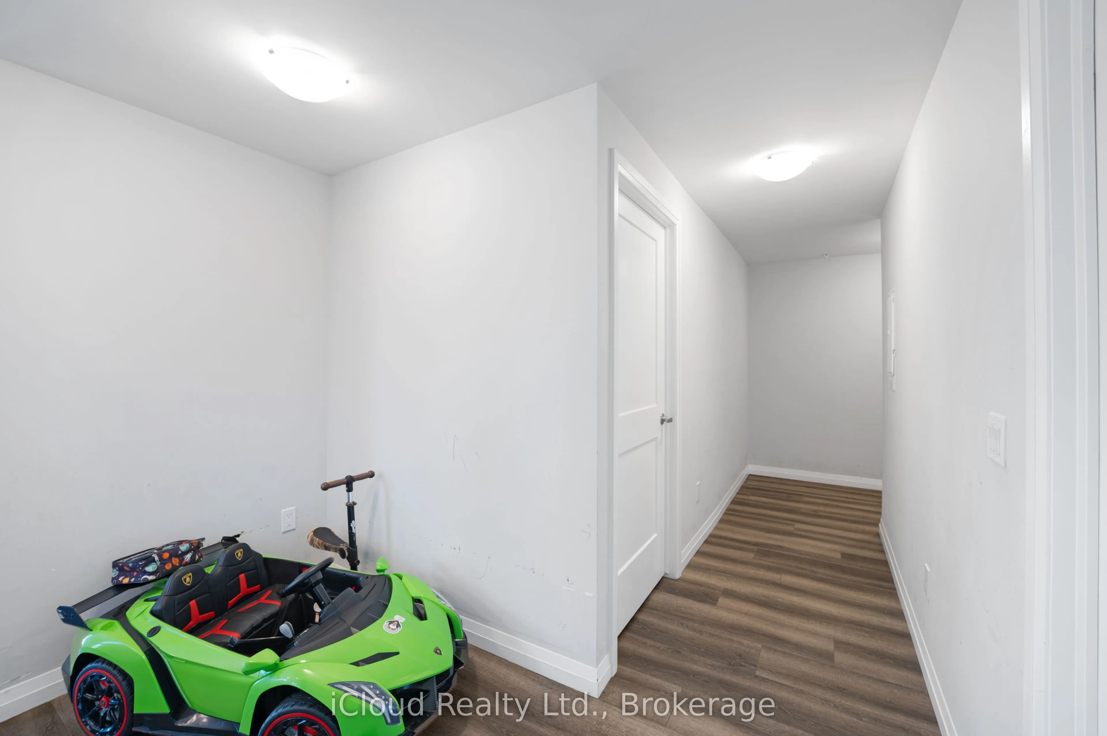 108 Garment Street, #1502