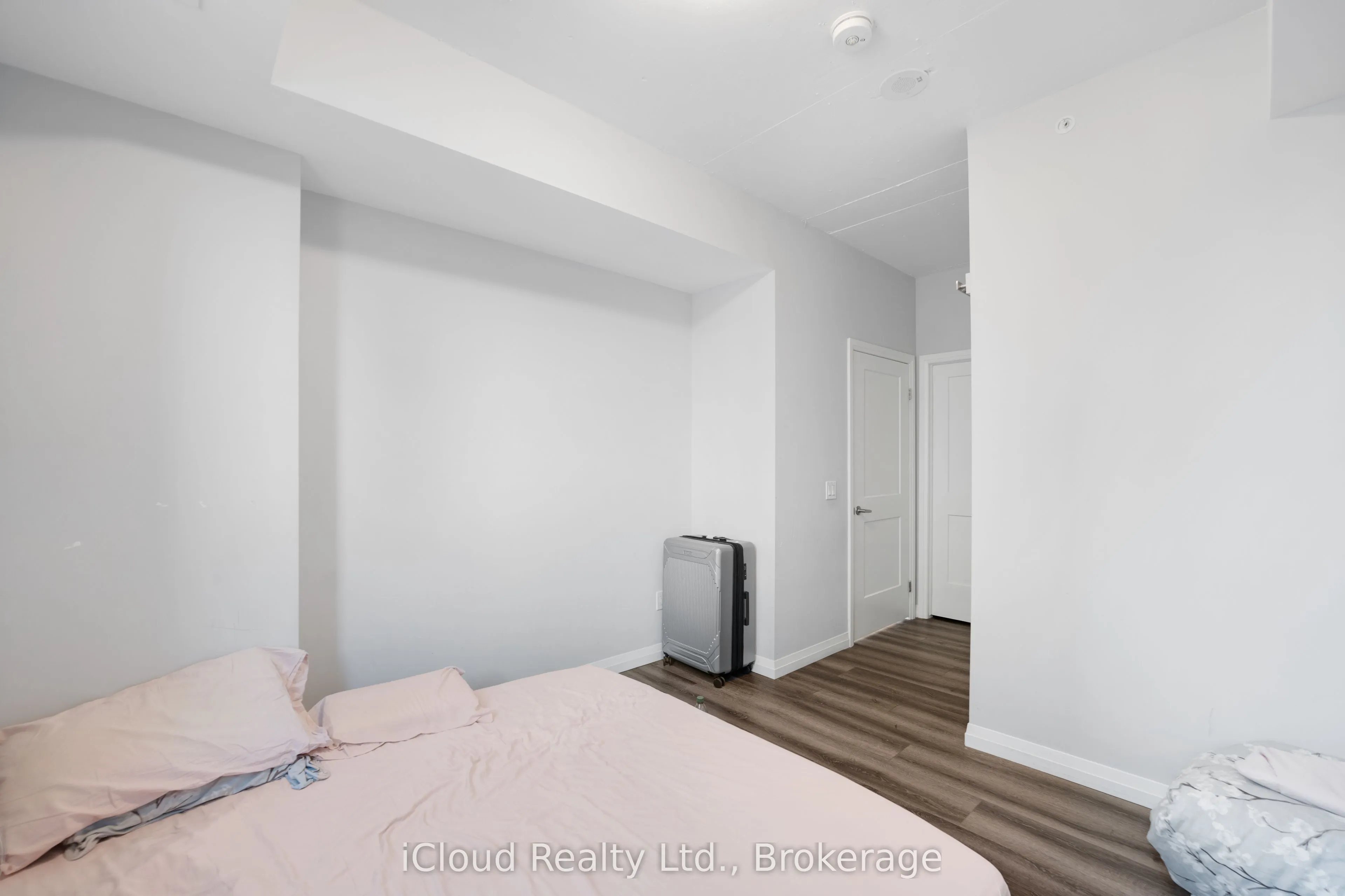 108 Garment Street, #1502