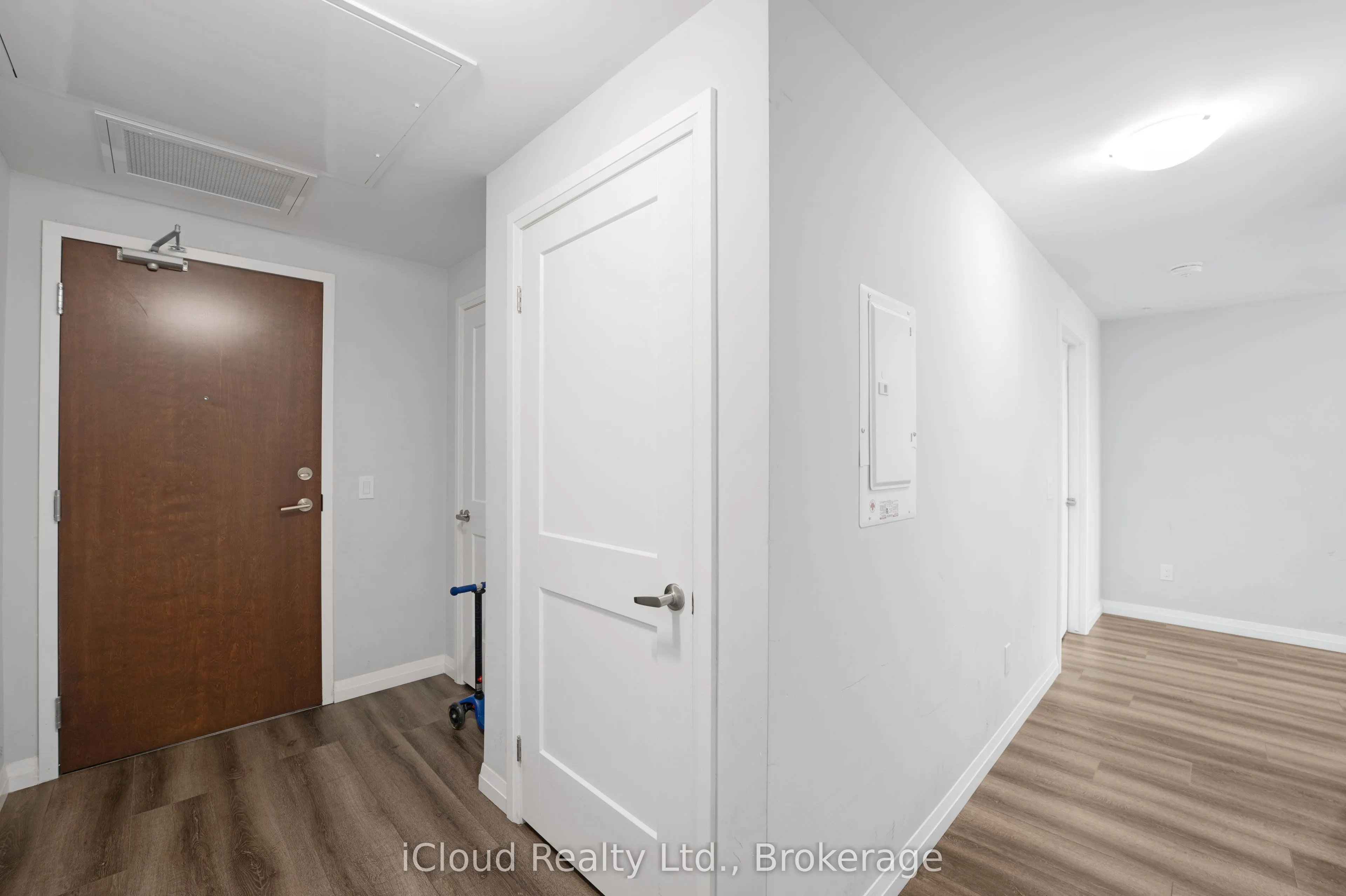 108 Garment Street, #1502