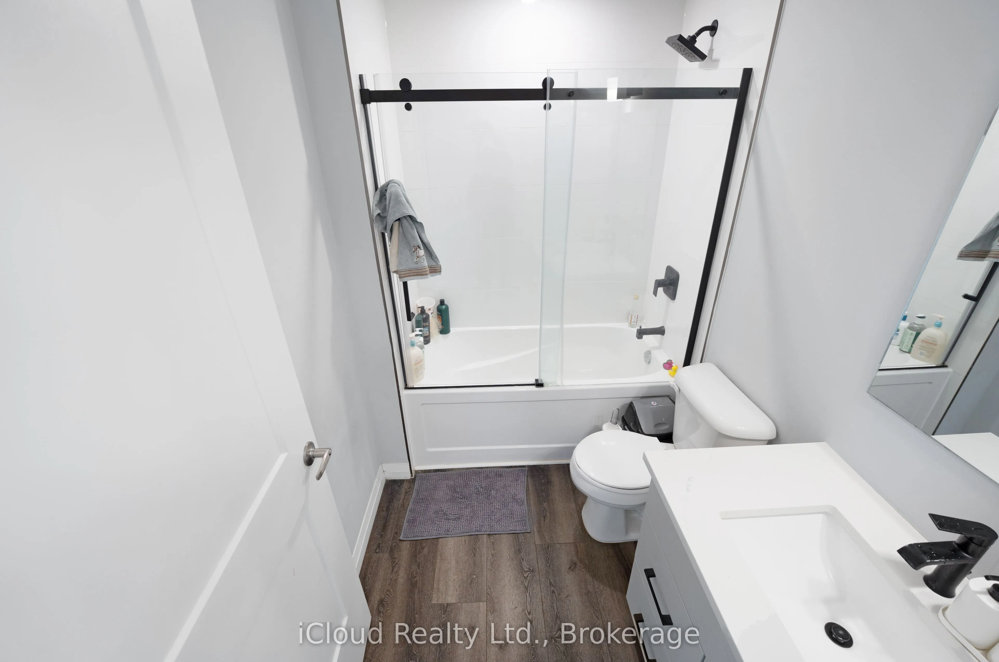 108 Garment Street, #1502