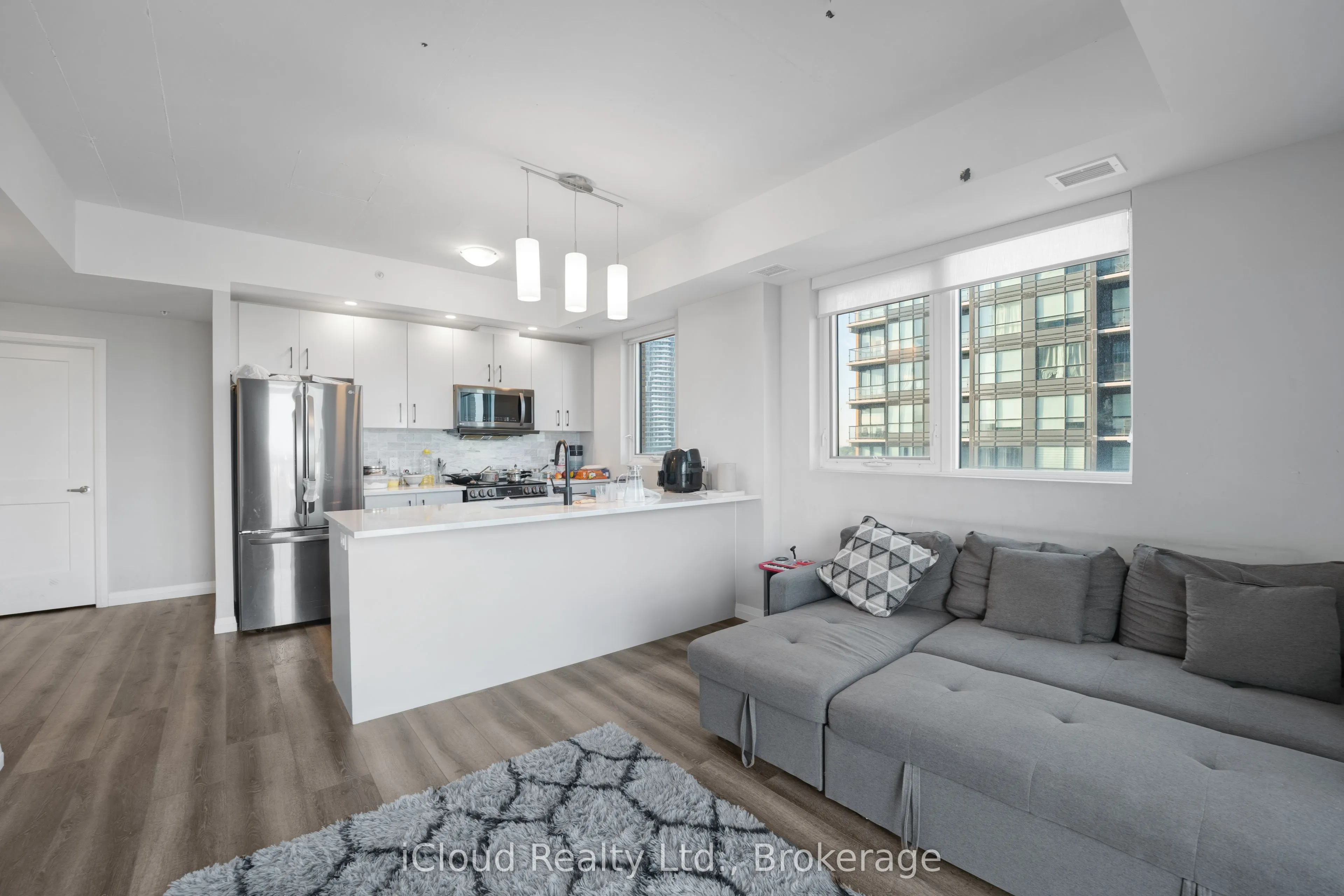 108 Garment Street, #1502