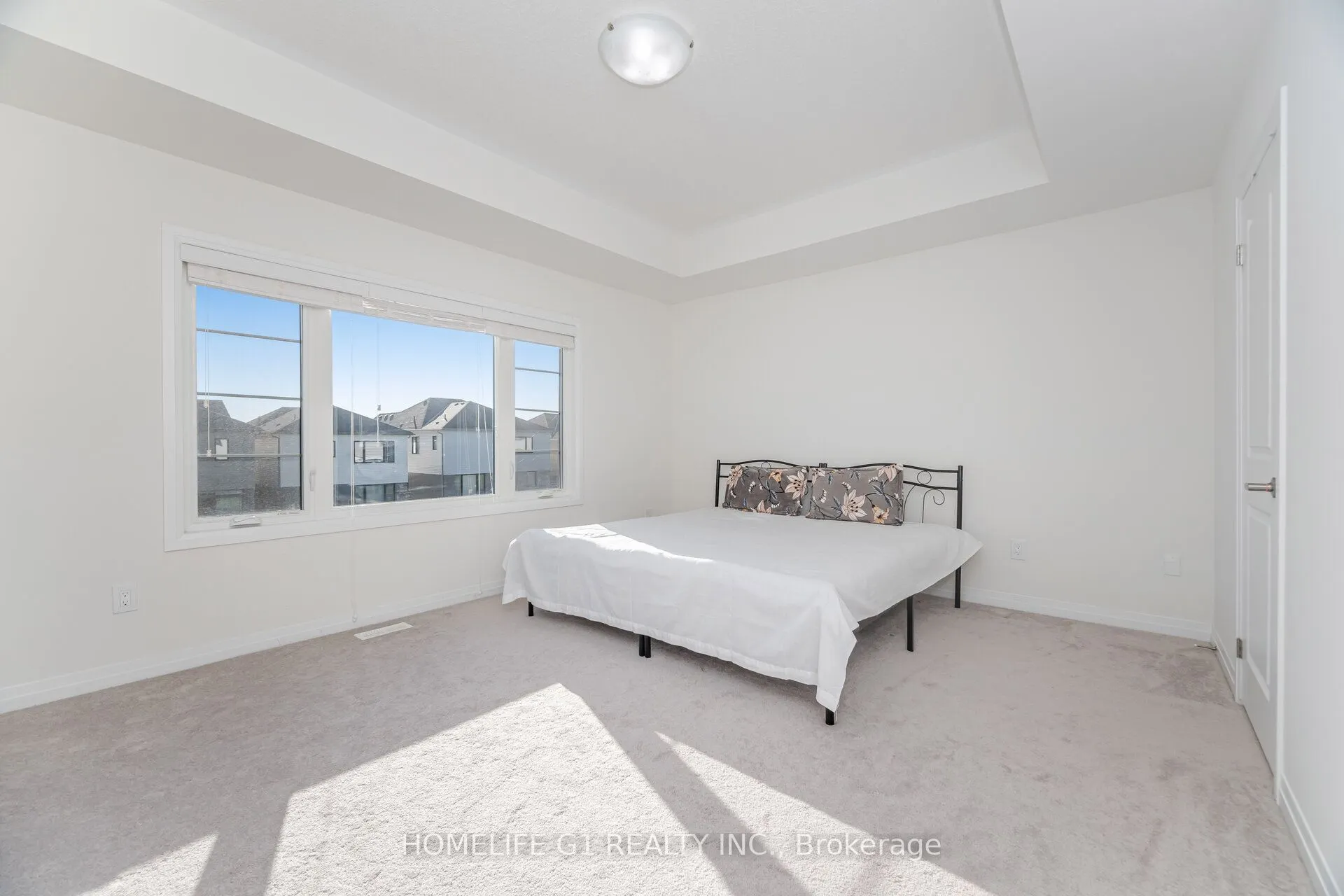 91 Fairey Crescent