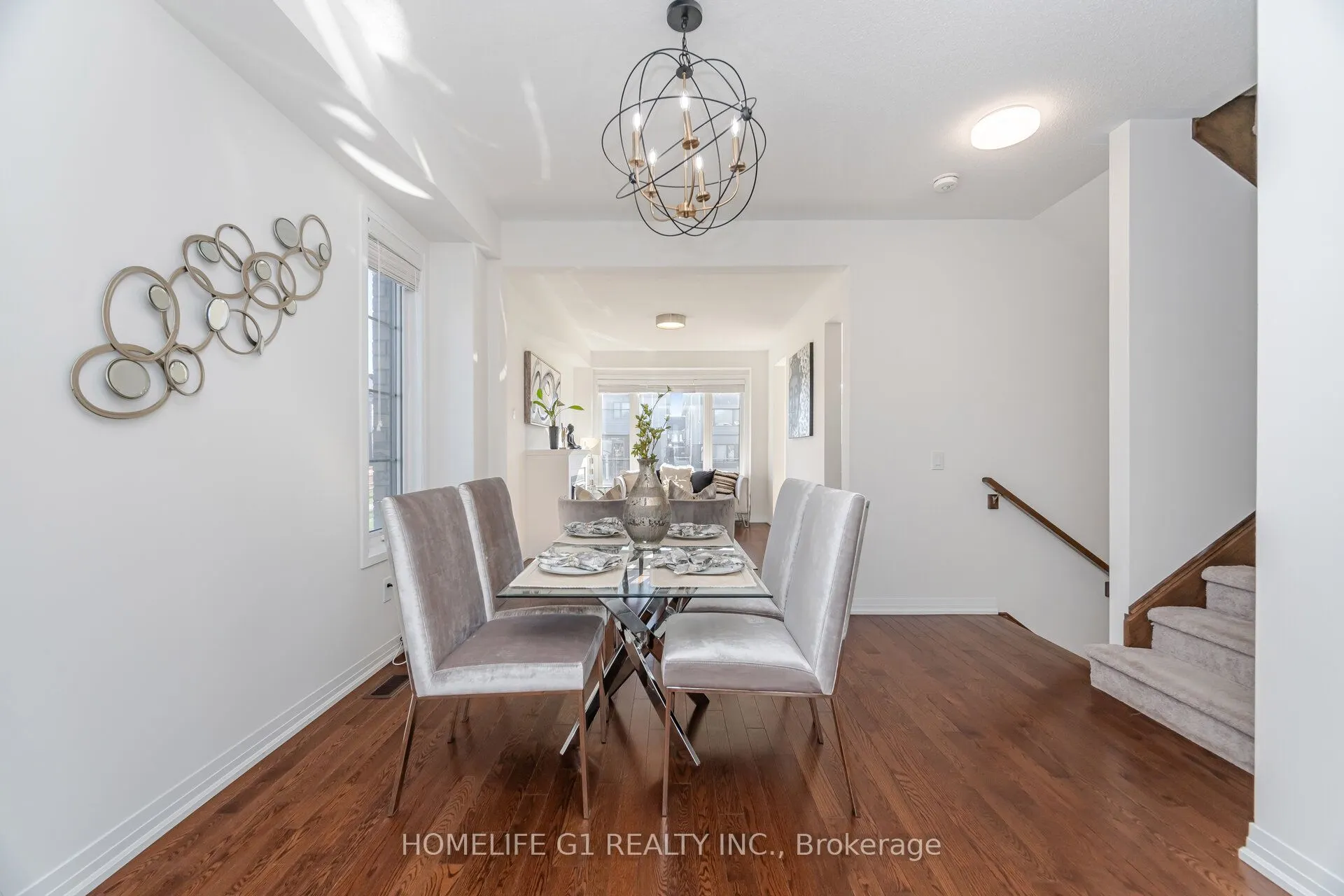 91 Fairey Crescent