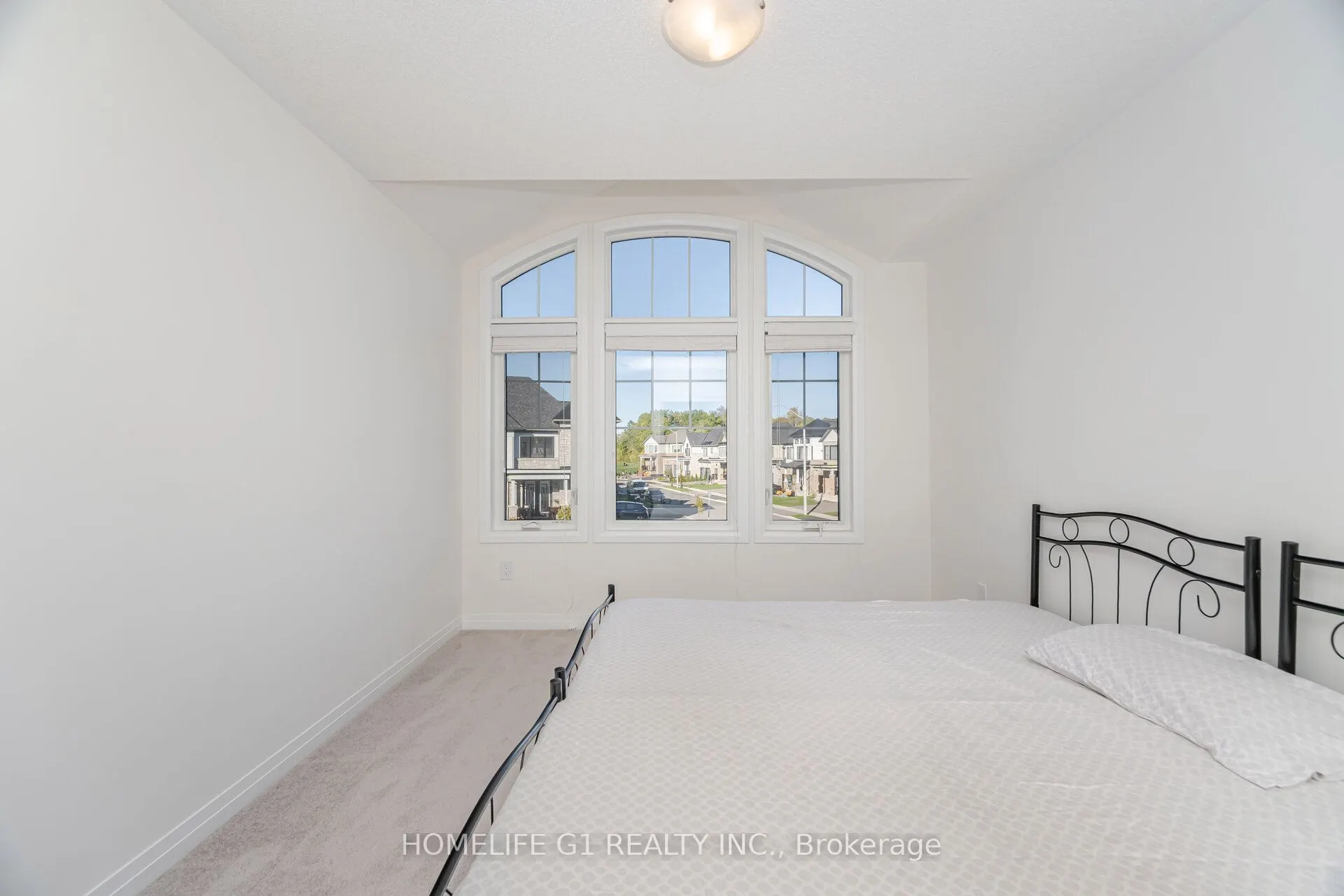 91 Fairey Crescent