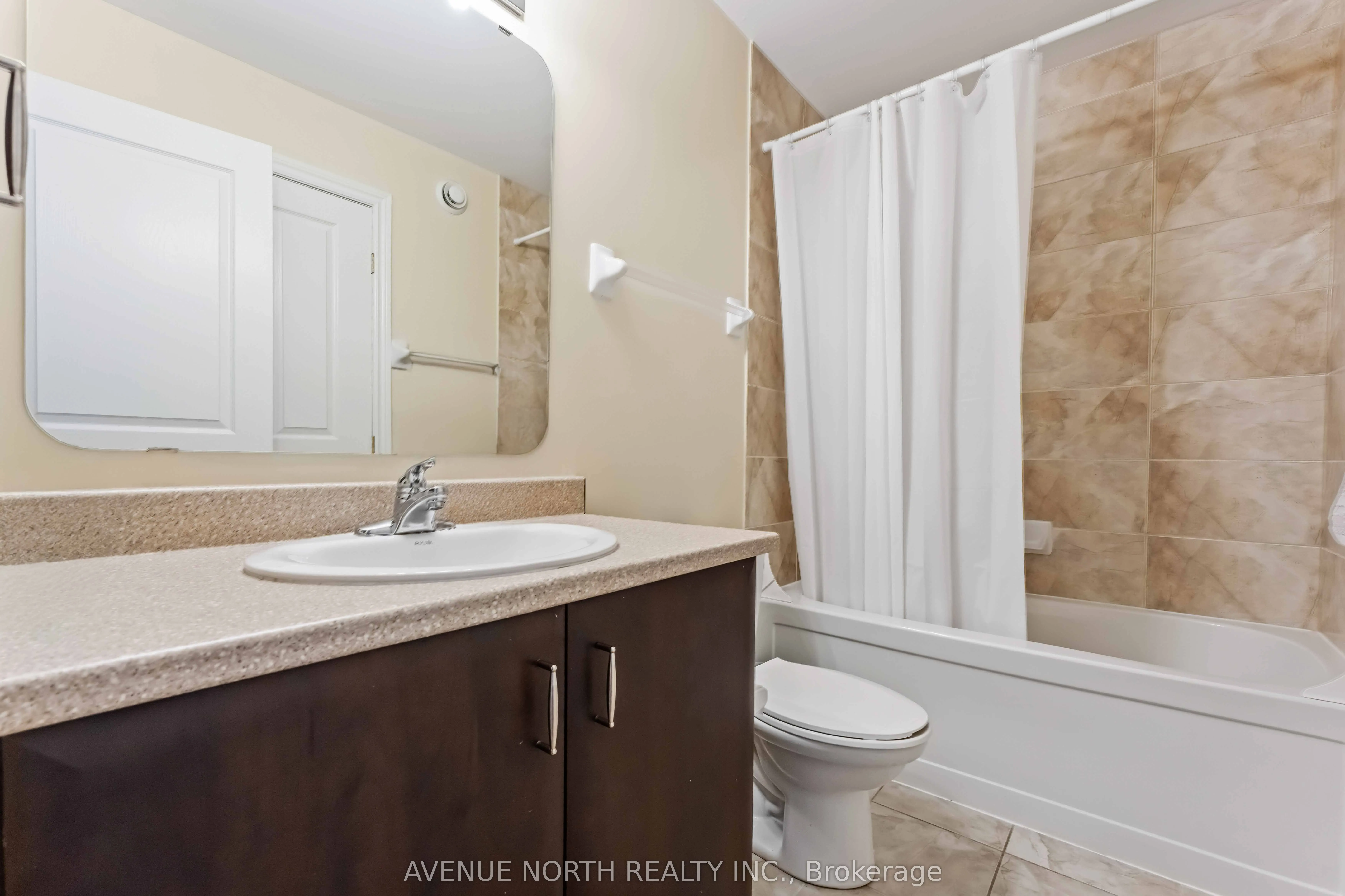 241 Waymark Crescent
