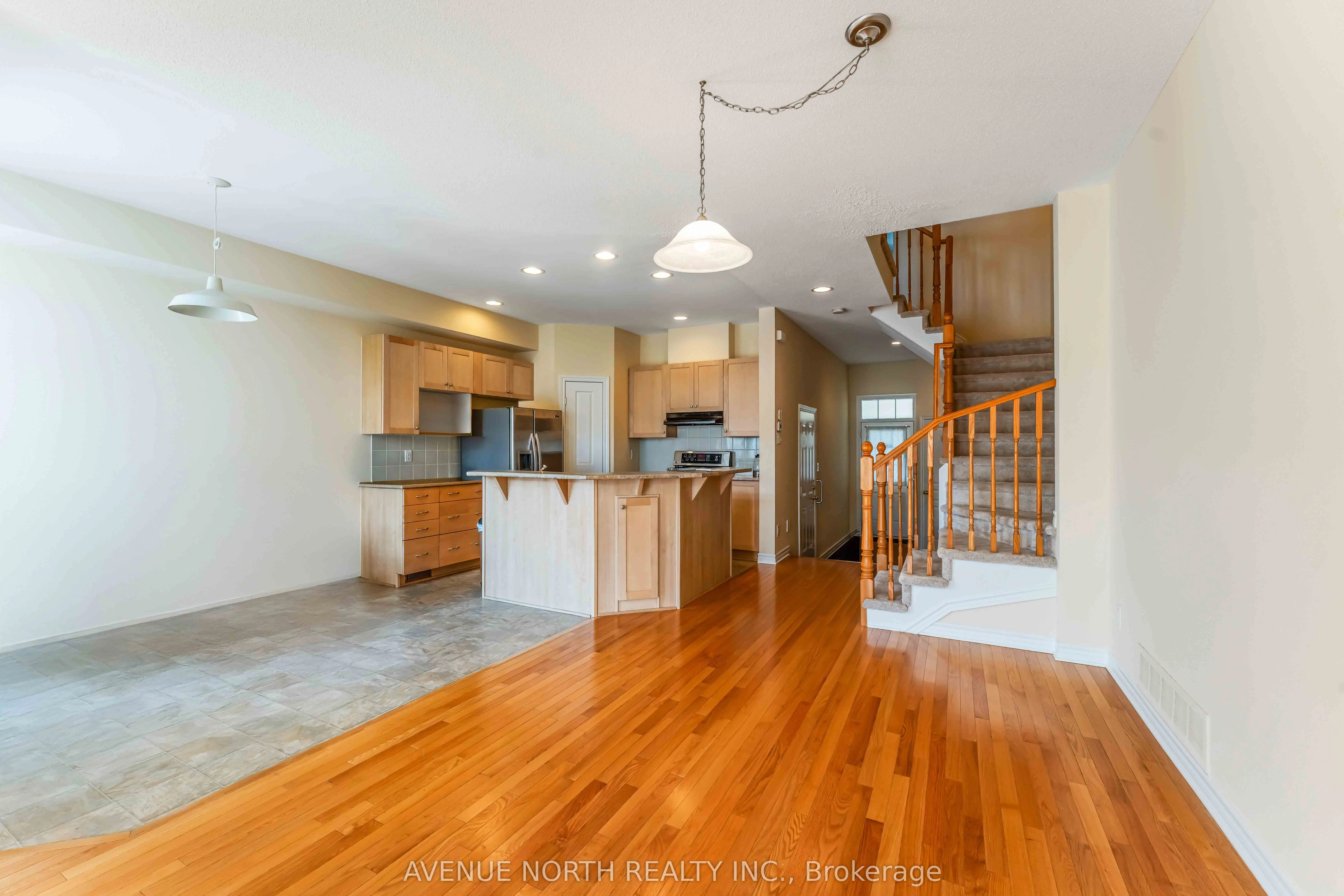 241 Waymark Crescent