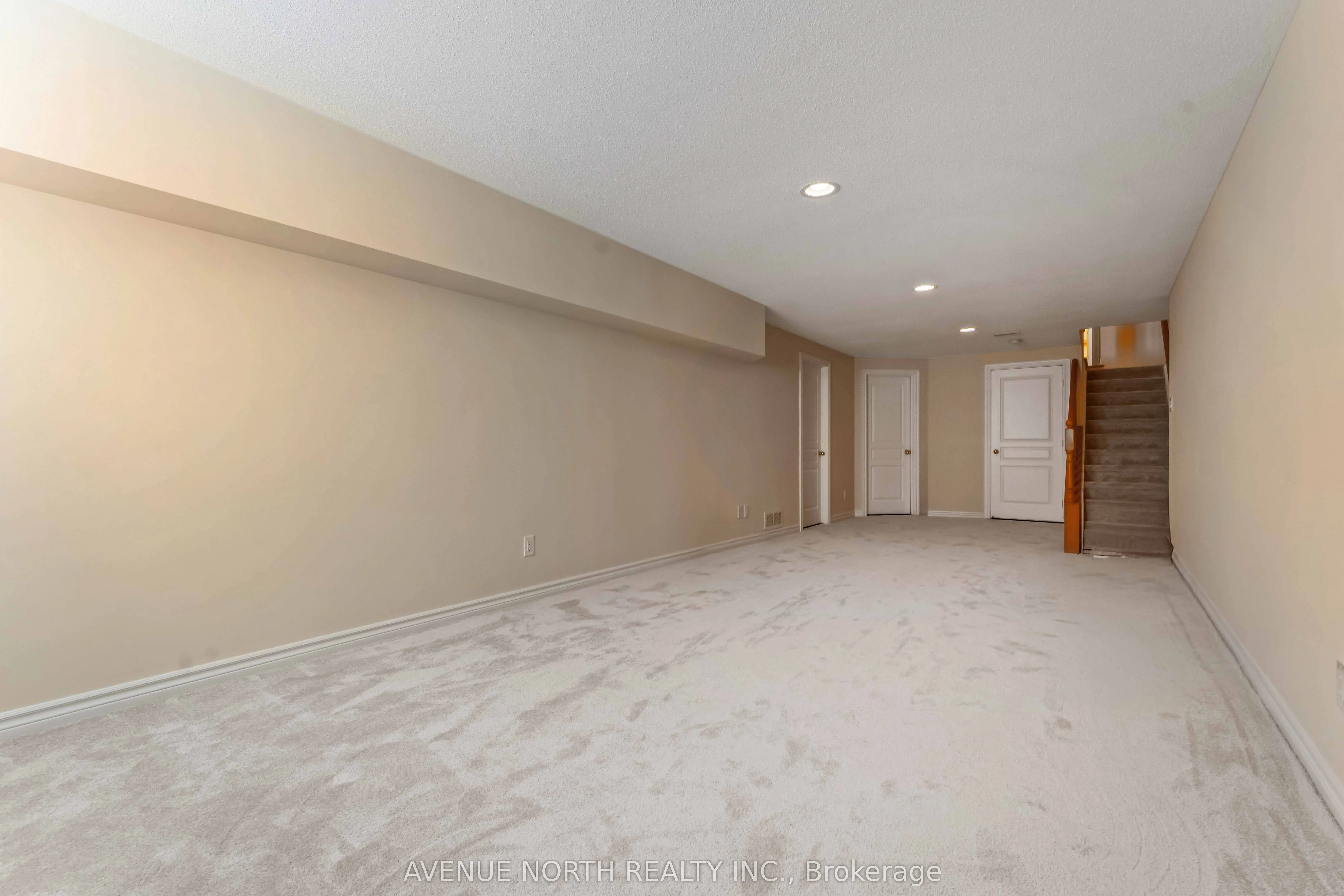 241 Waymark Crescent