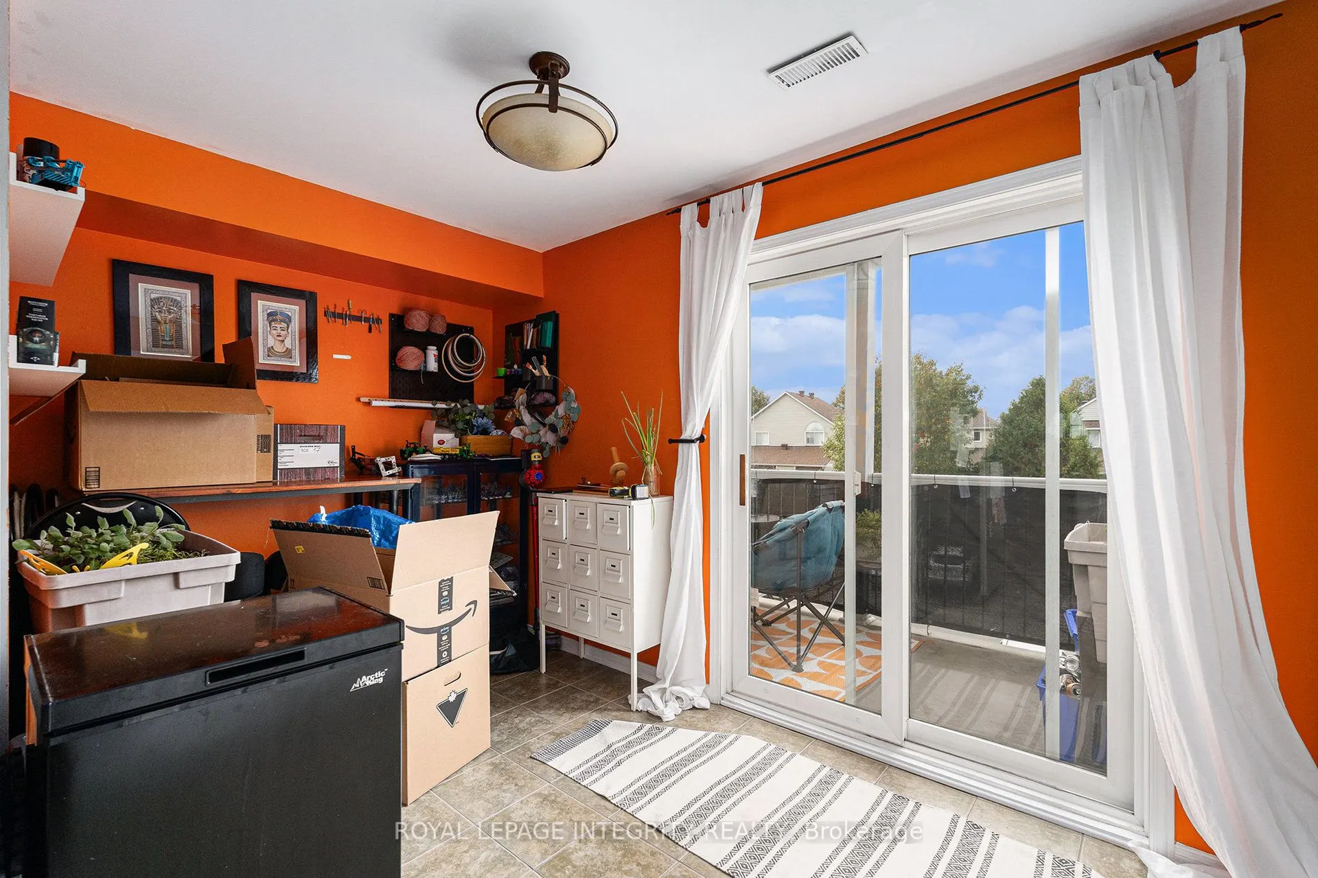 813 Longfields Drive, #10