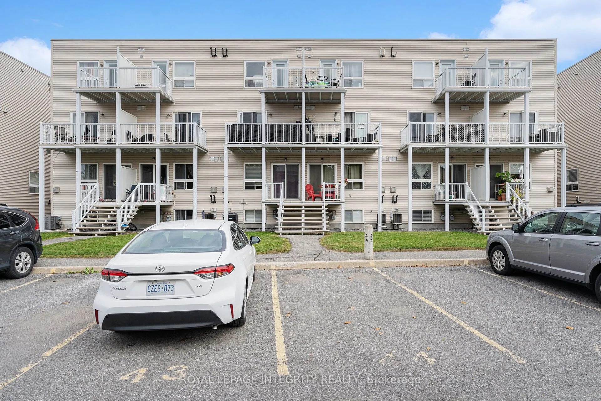 813 Longfields Drive, #10