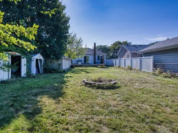 11 Bonavem Drive