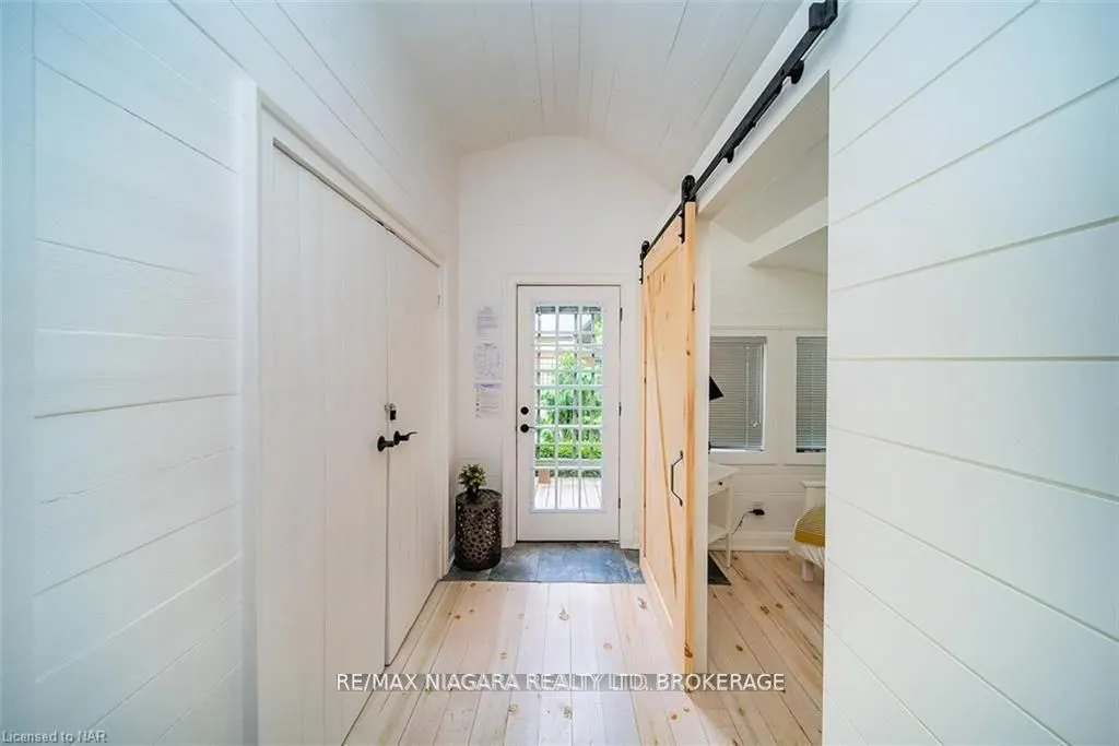 343 Cambridge Road W