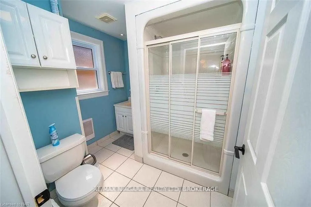 248 Lincoln Road W