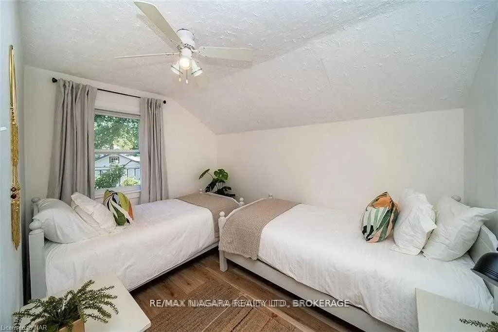 248 Lincoln Road W
