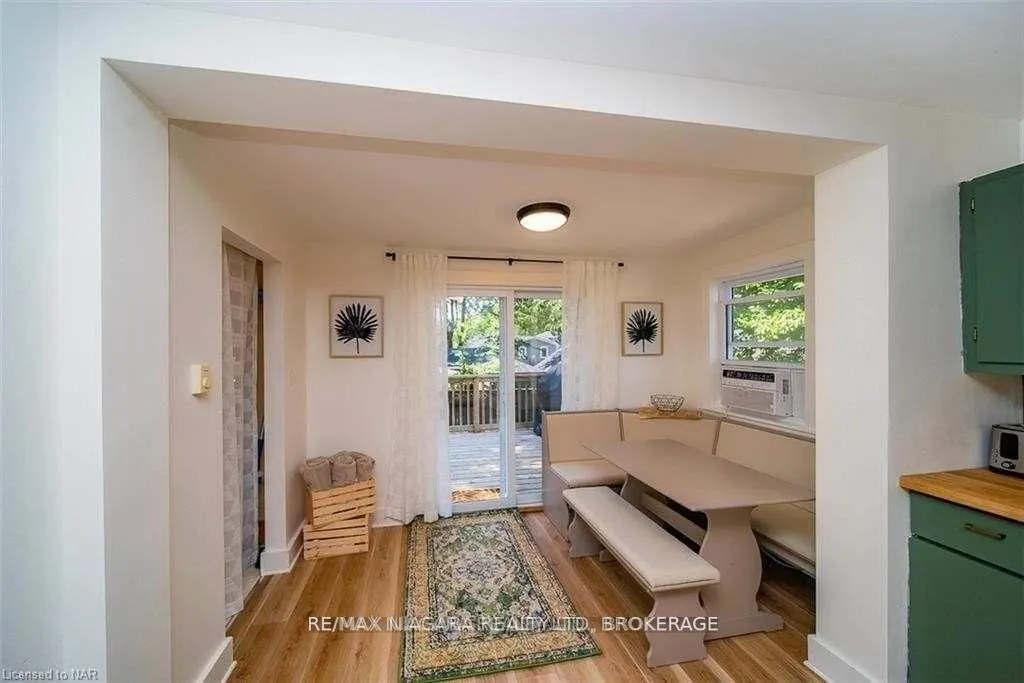 248 Lincoln Road W