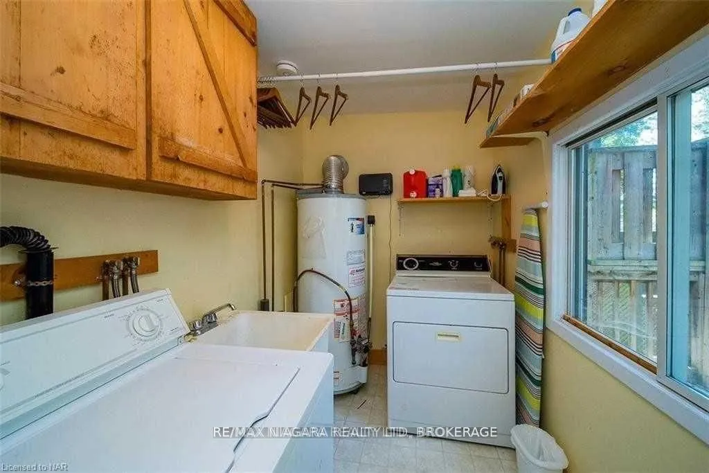 248 Lincoln Road W