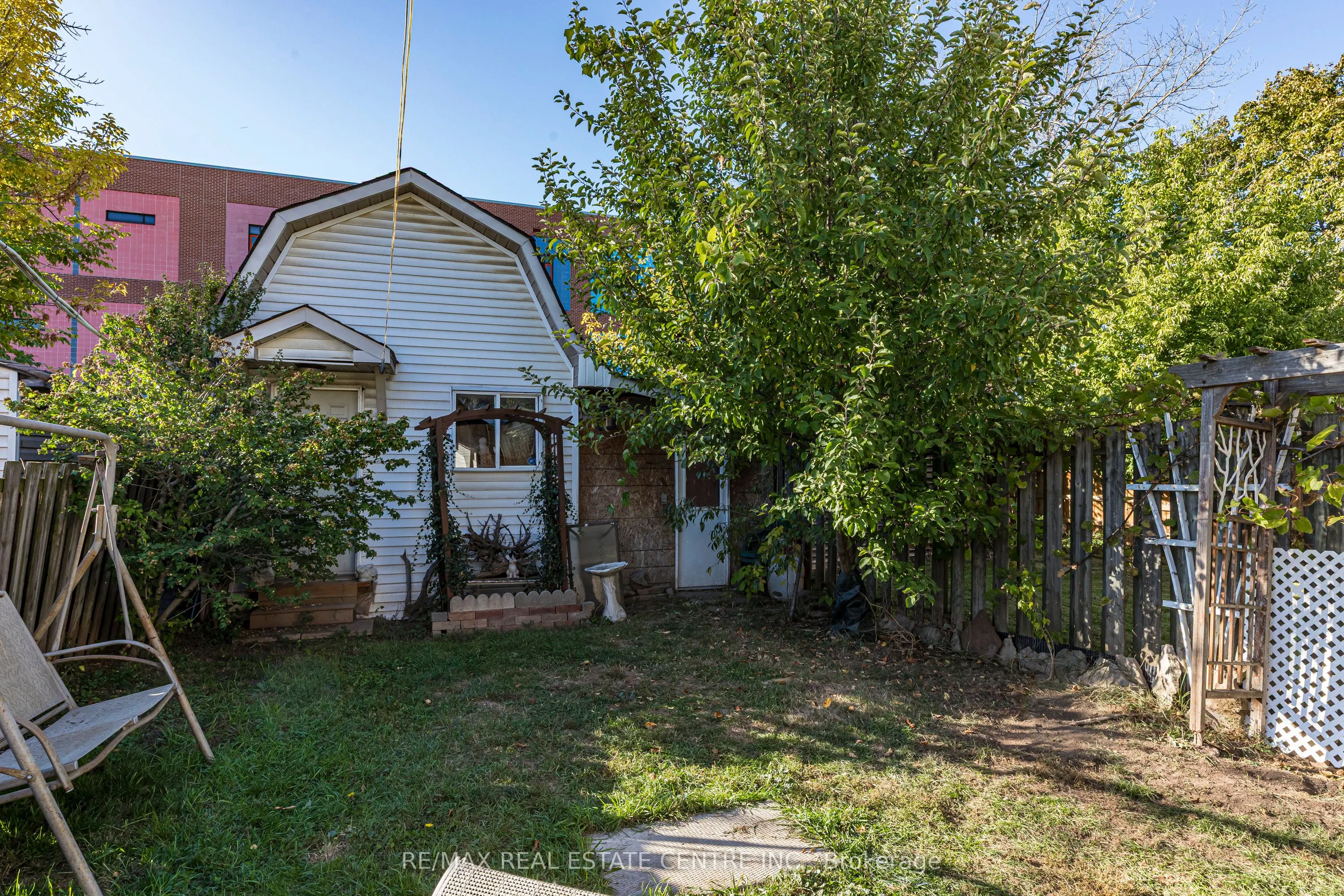 23 Frederick Avenue