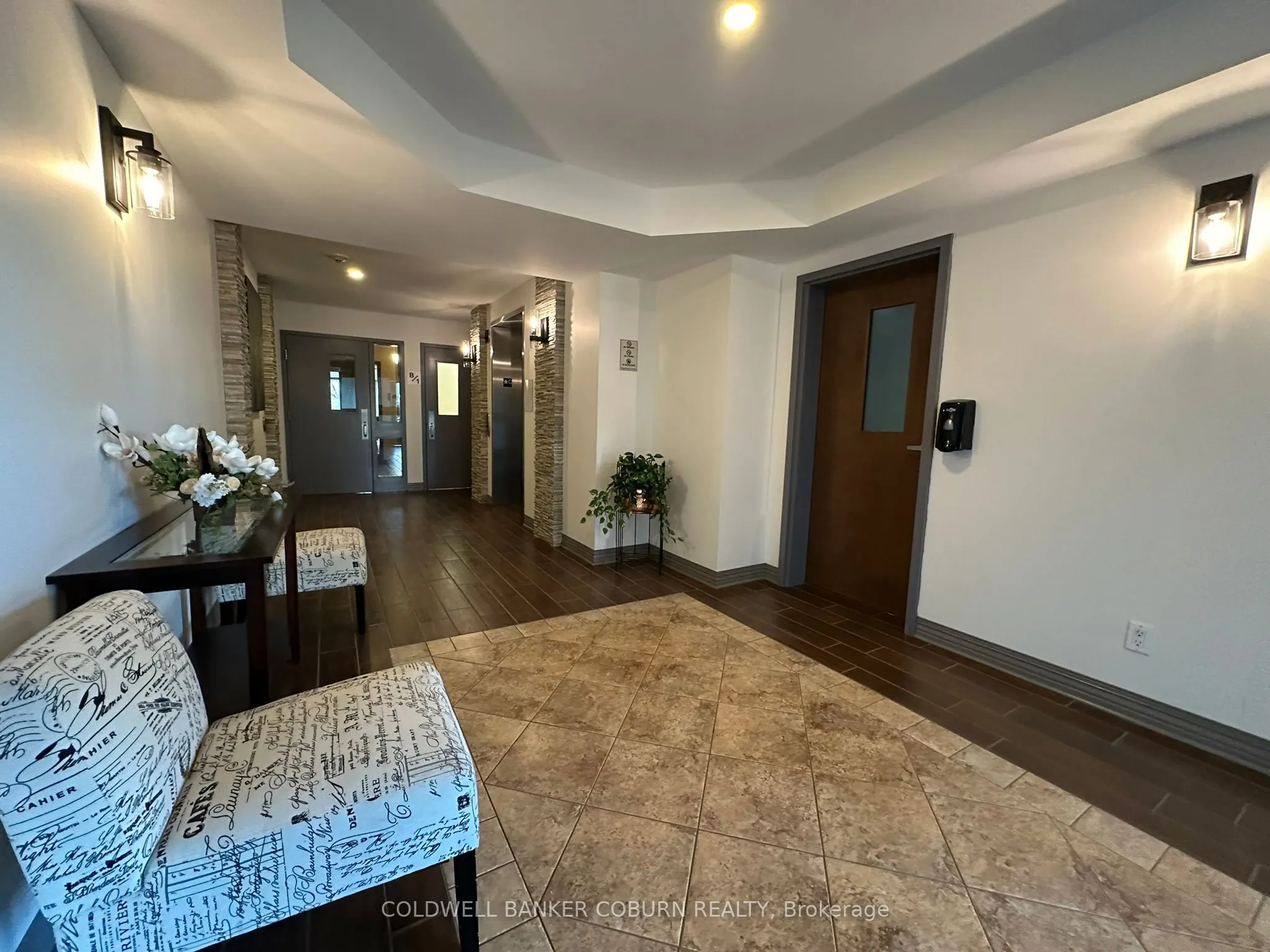 398 Van Buren Street, #301