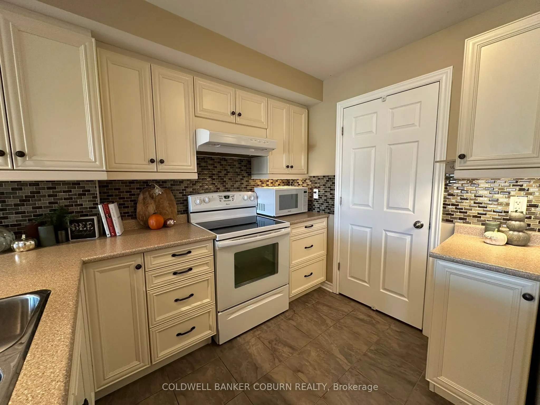 398 Van Buren Street, #301