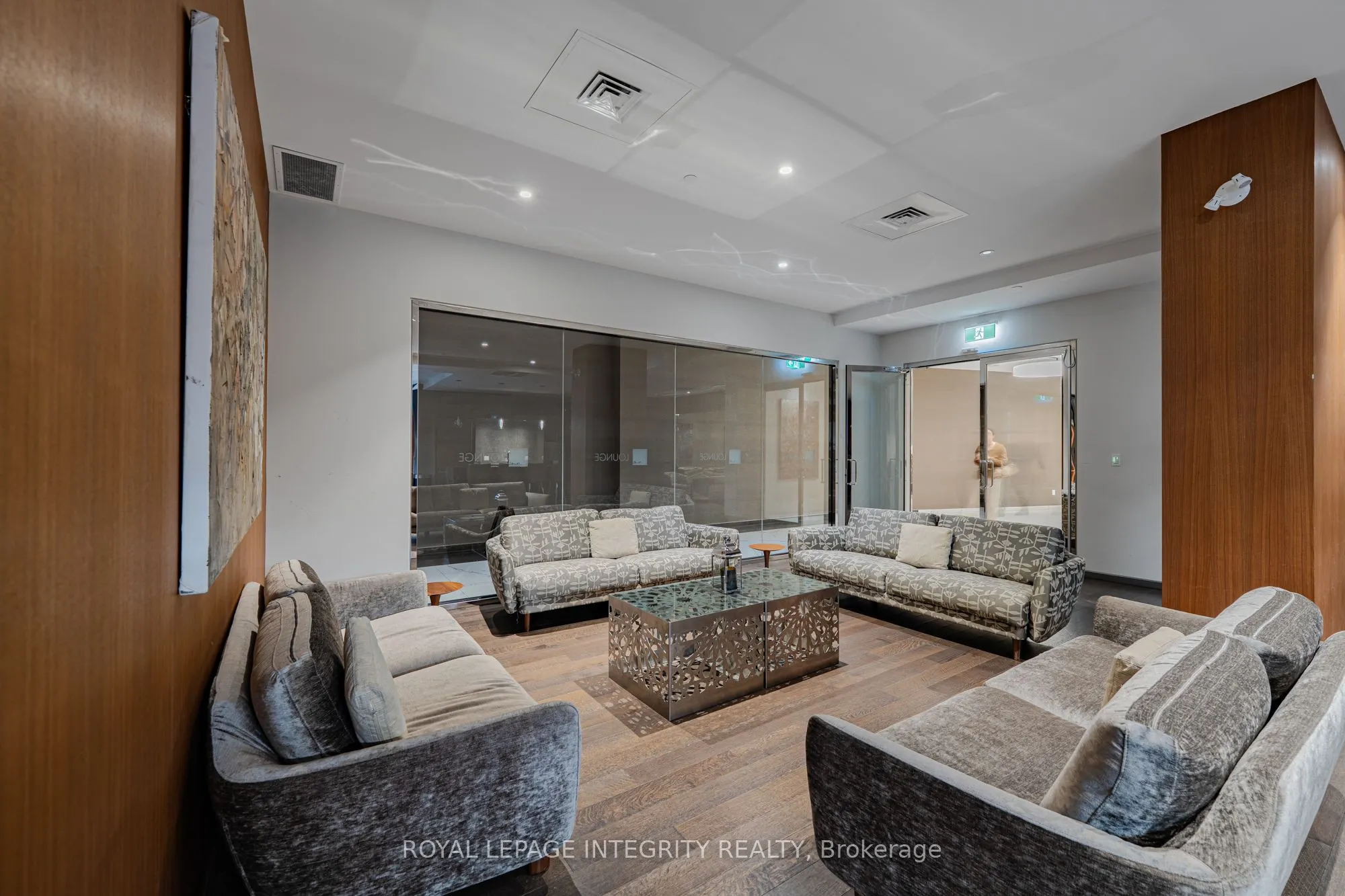 101 Queen Street, #1006