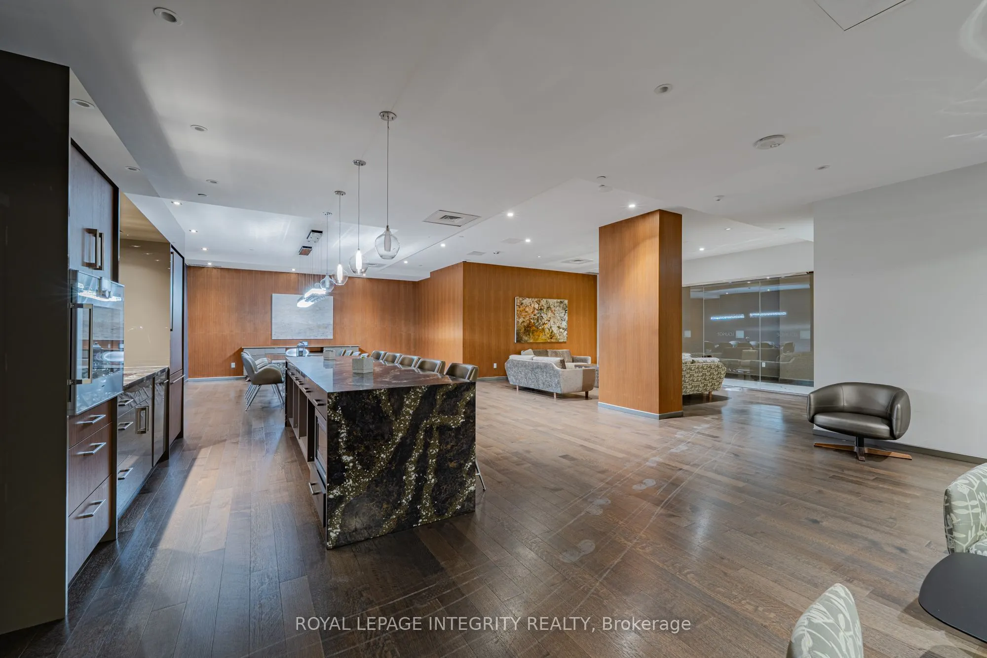 101 Queen Street, #1006