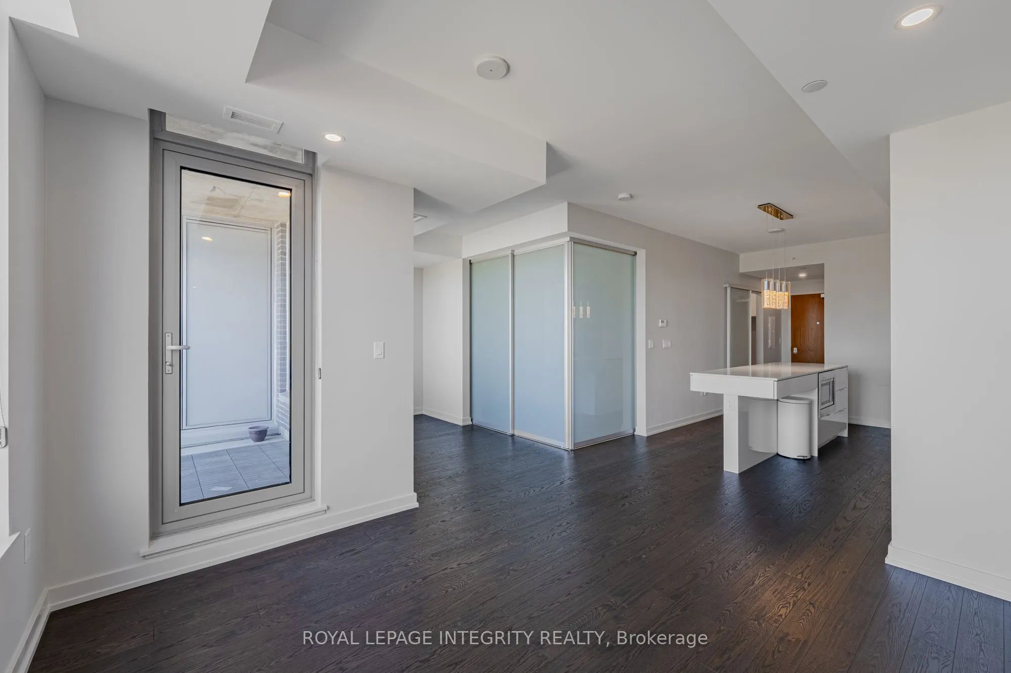 101 Queen Street, #1006