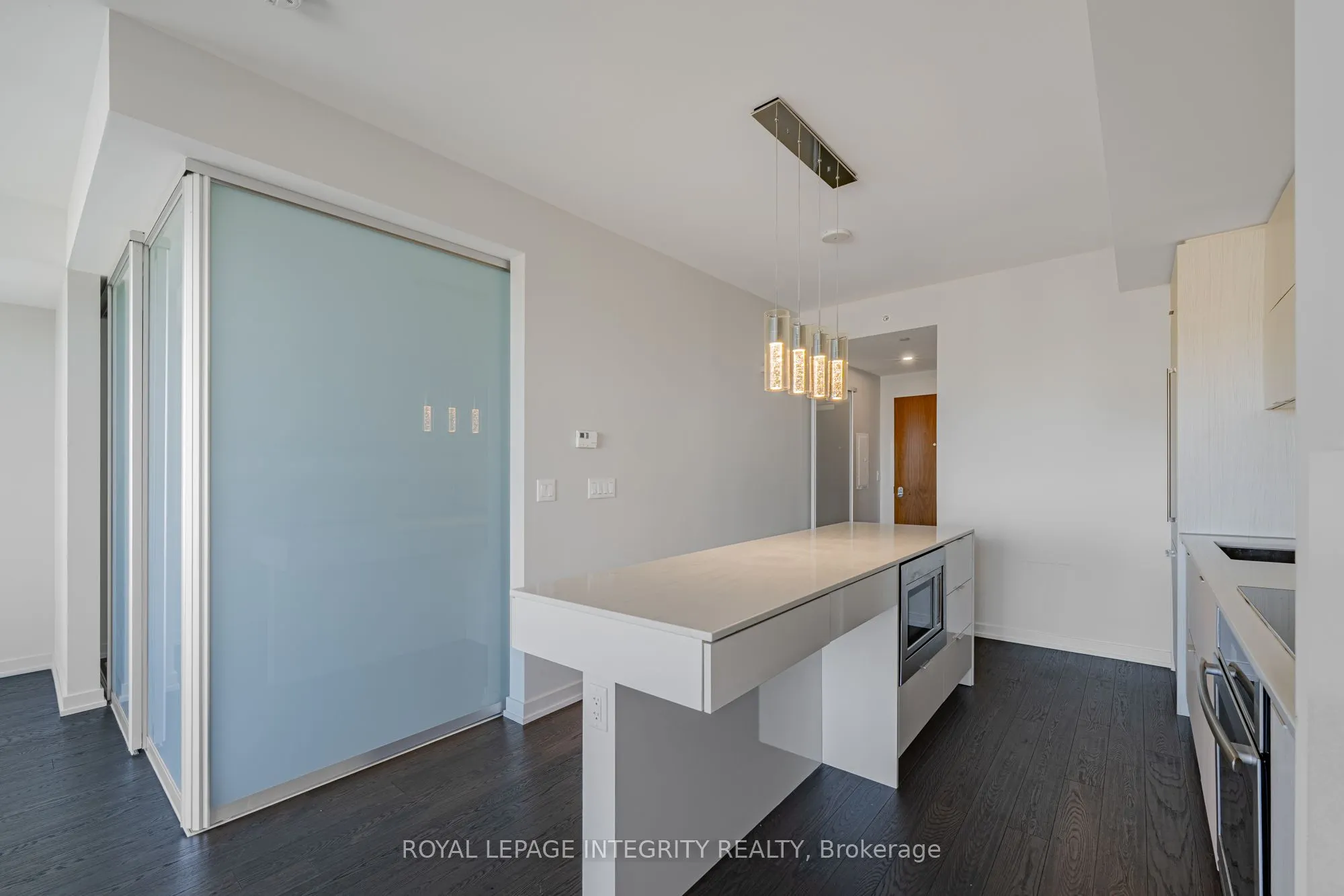 101 Queen Street, #1006