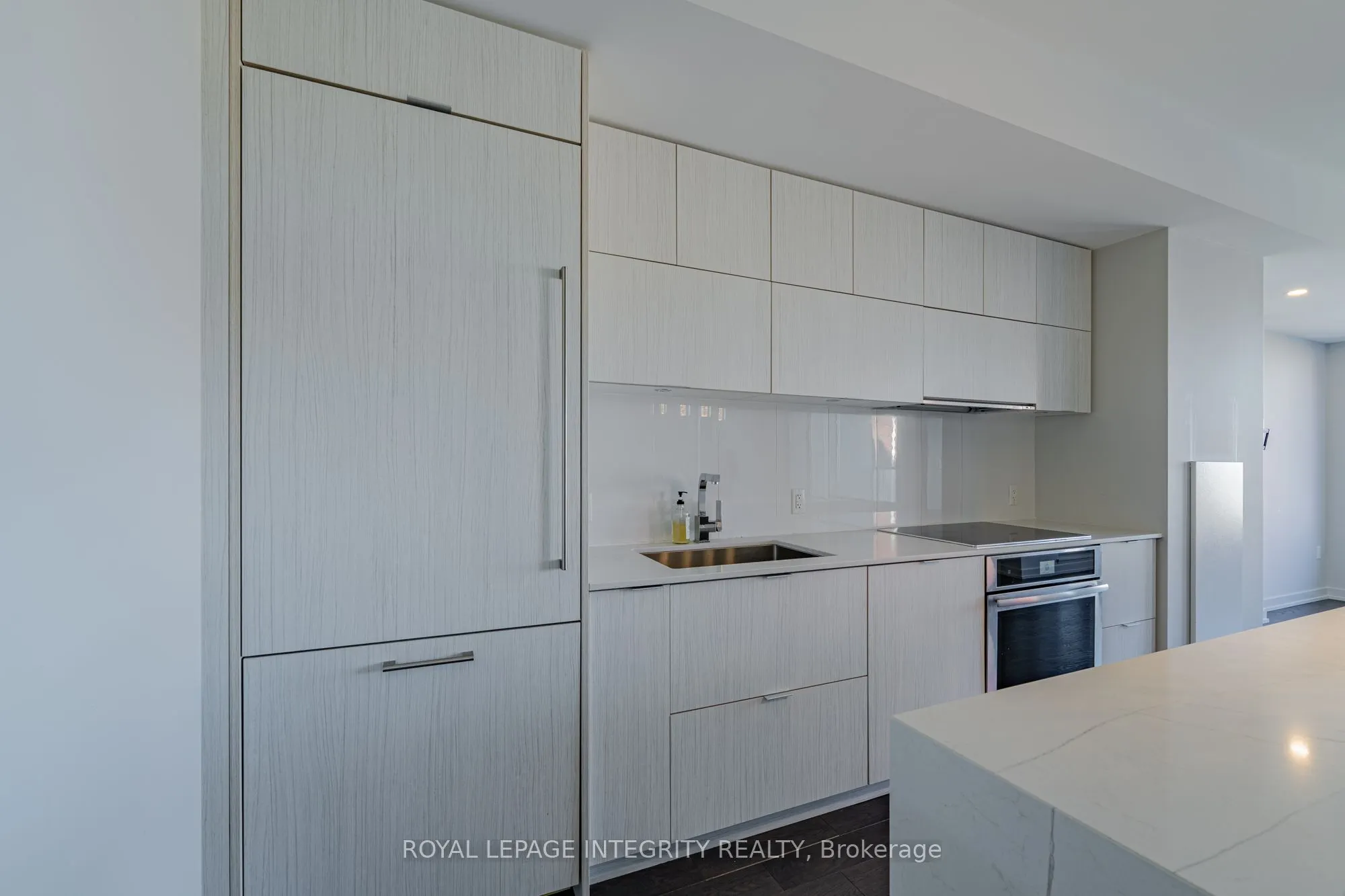 101 Queen Street, #1006