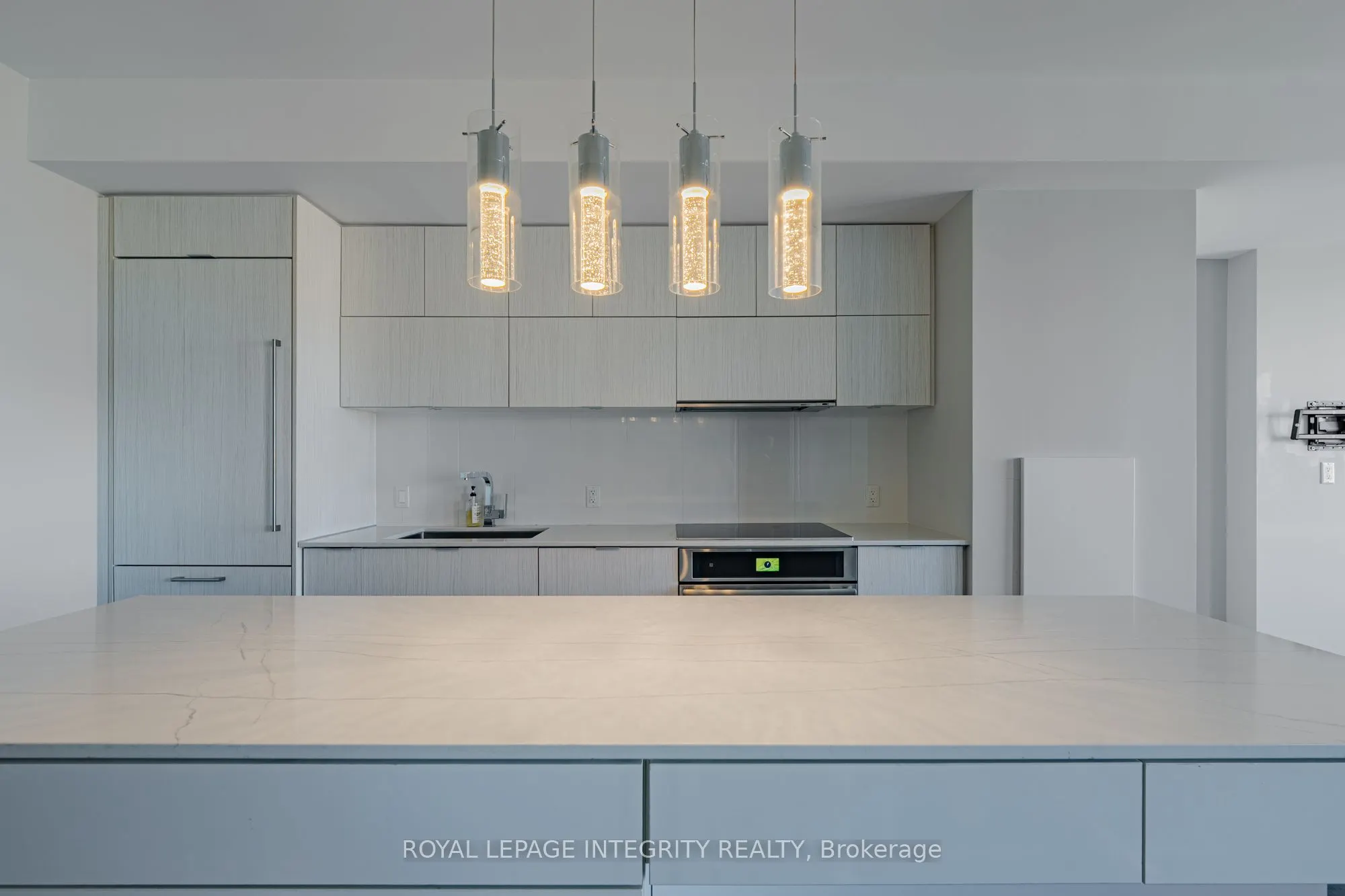 101 Queen Street, #1006