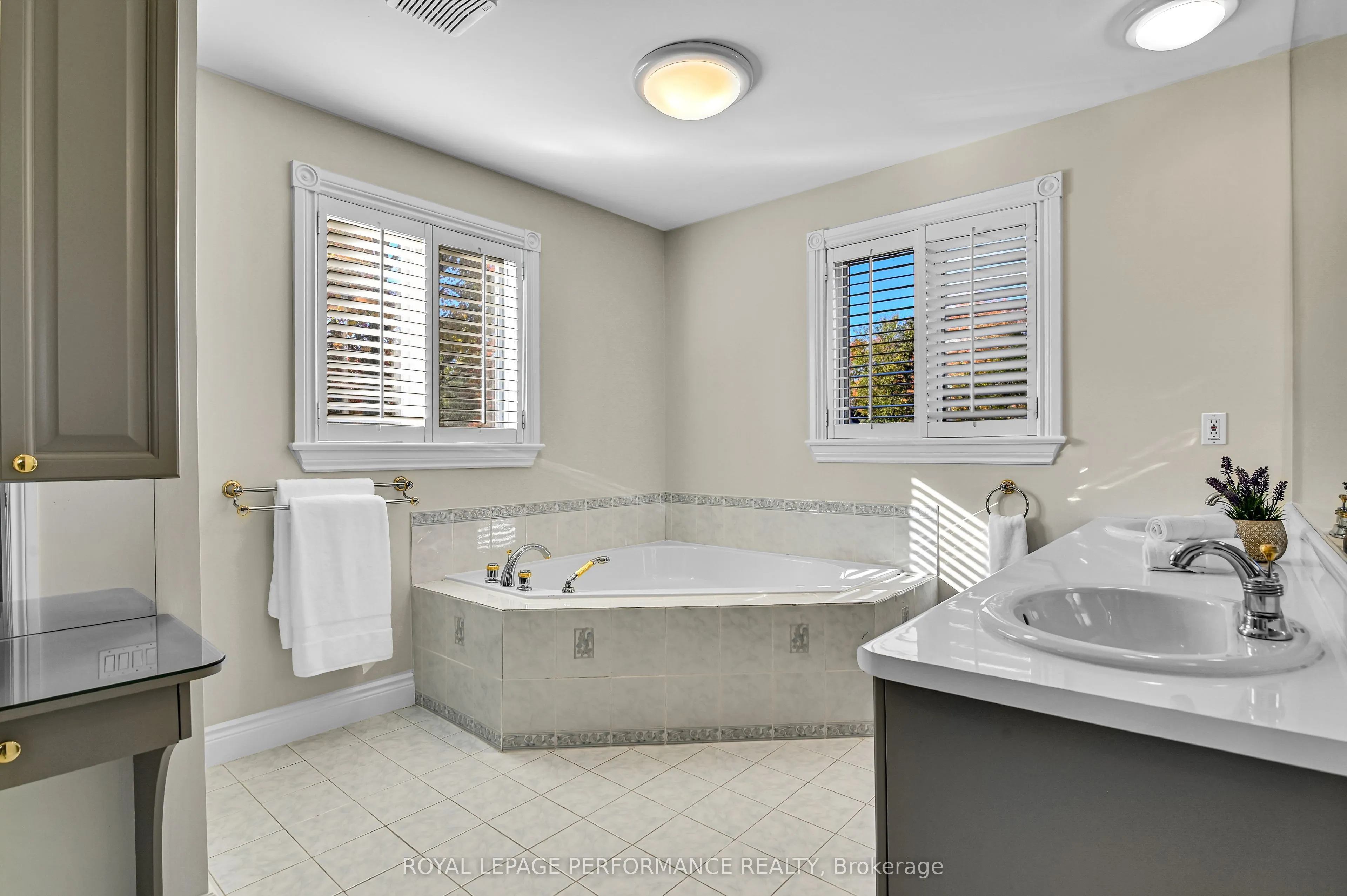 190 Sandridge Road