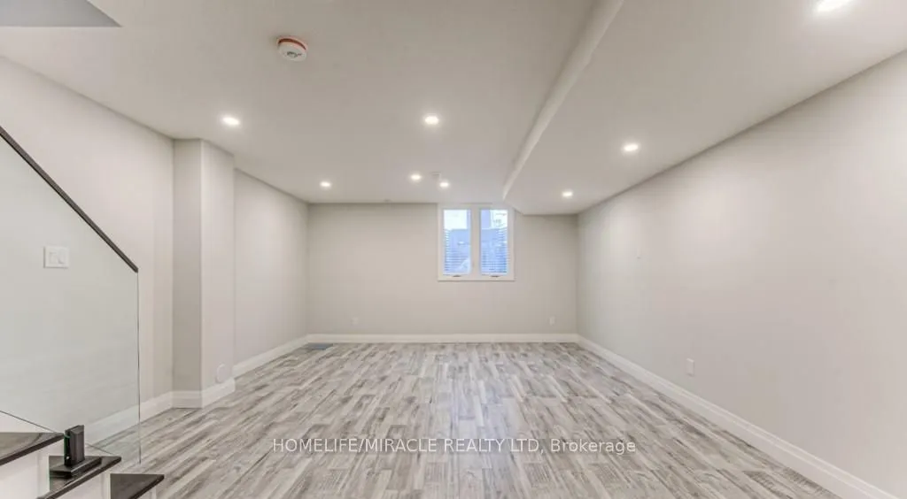 152 Overlea Drive